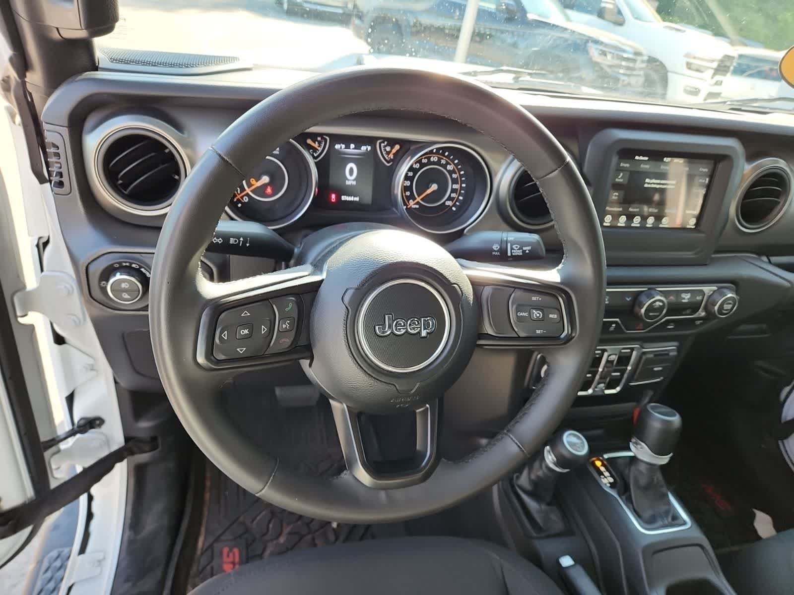 Thumbnail: 2023 Jeep Gladiator - 12