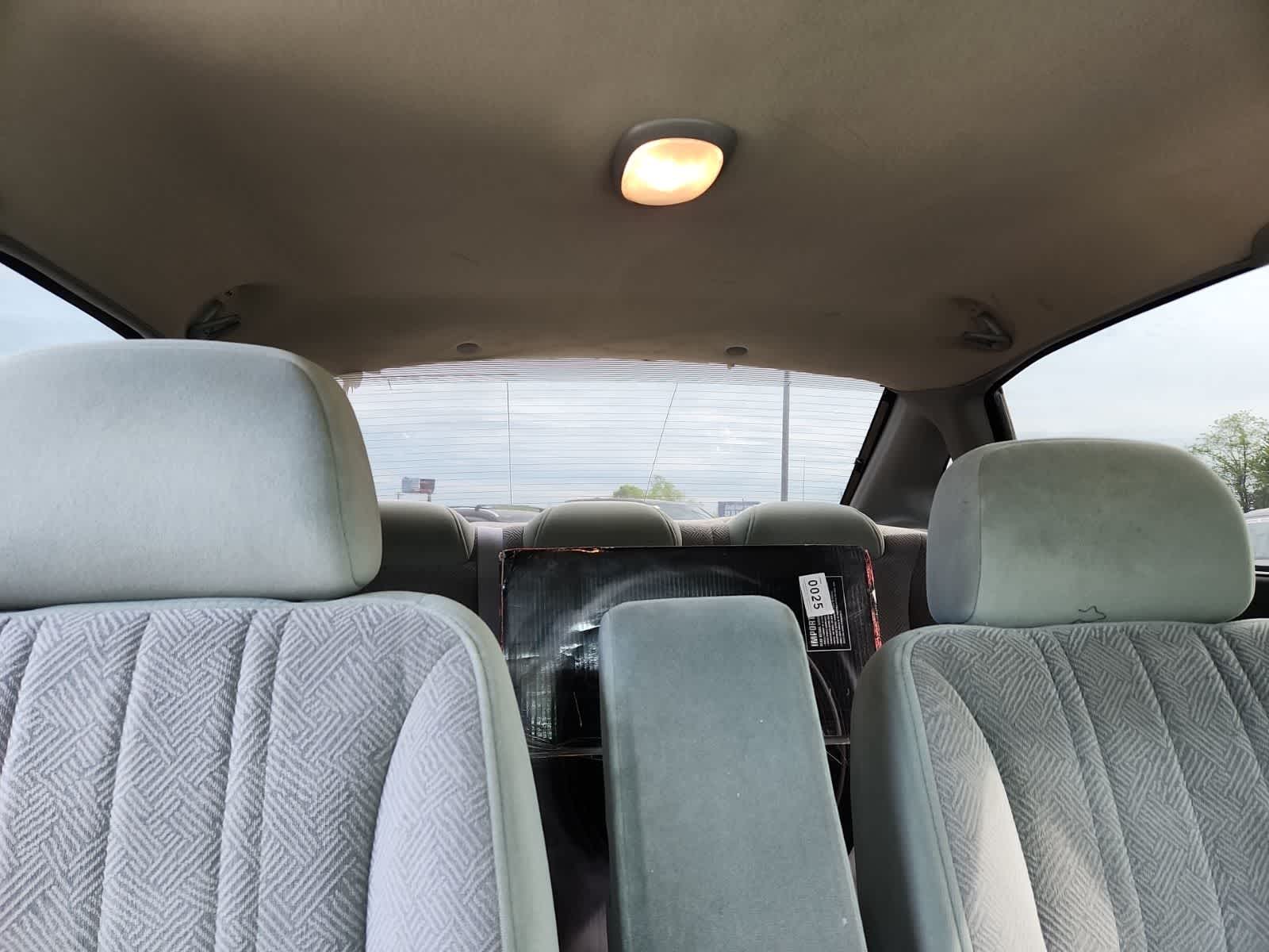 Thumbnail: 2002 Chevrolet Impala - 19