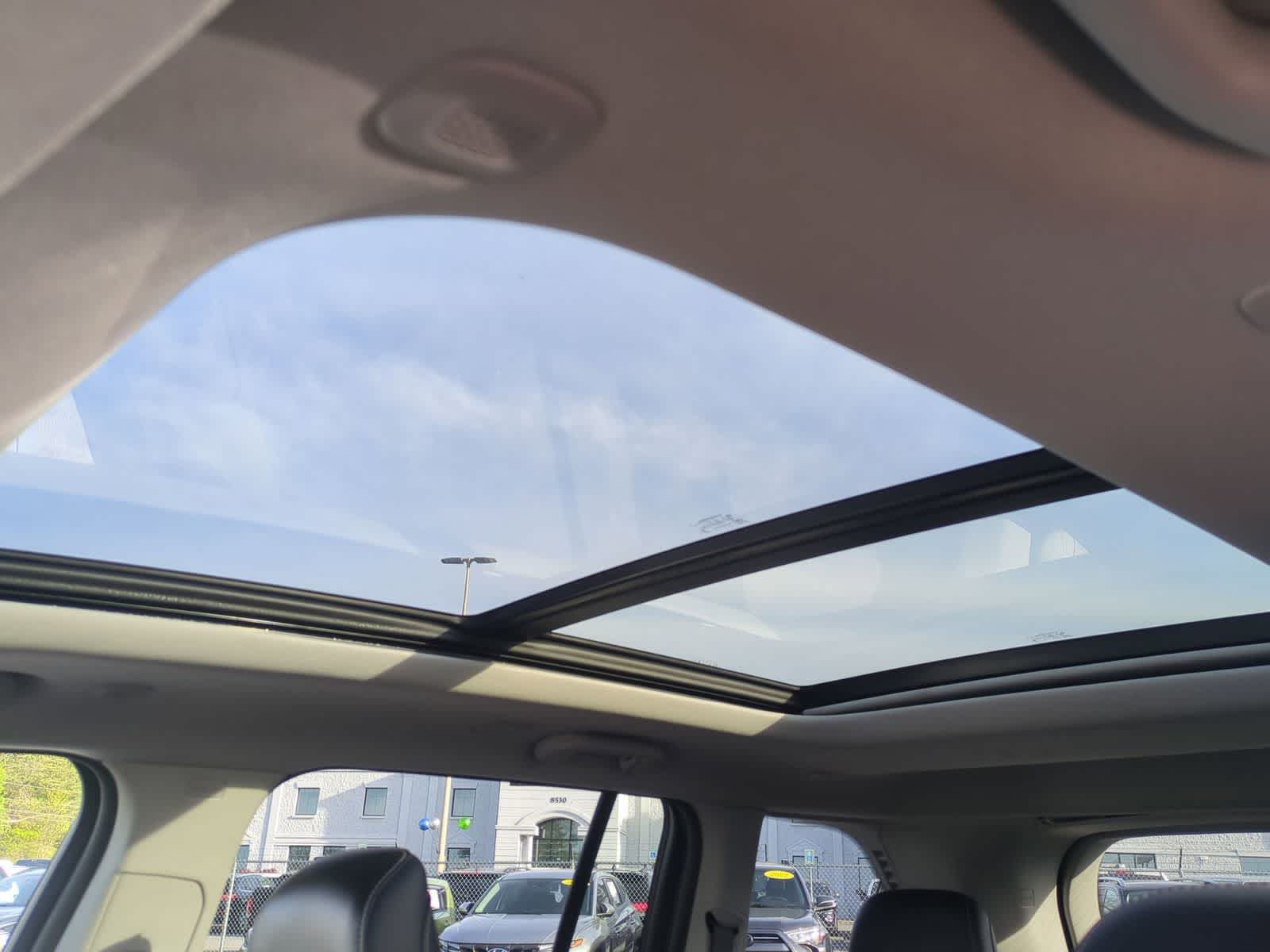 Thumbnail: 2023 Jeep Grand Cherokee - 19