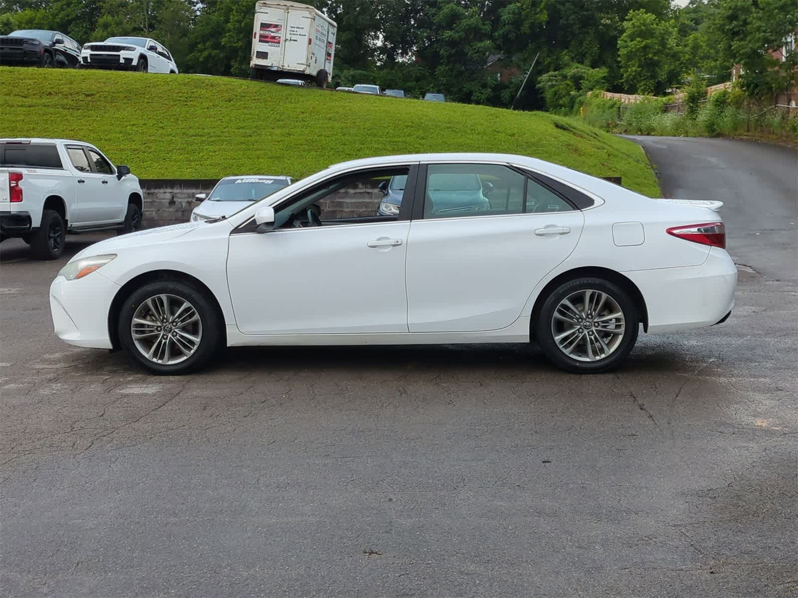 Thumbnail: 2017 Toyota Camry - 5
