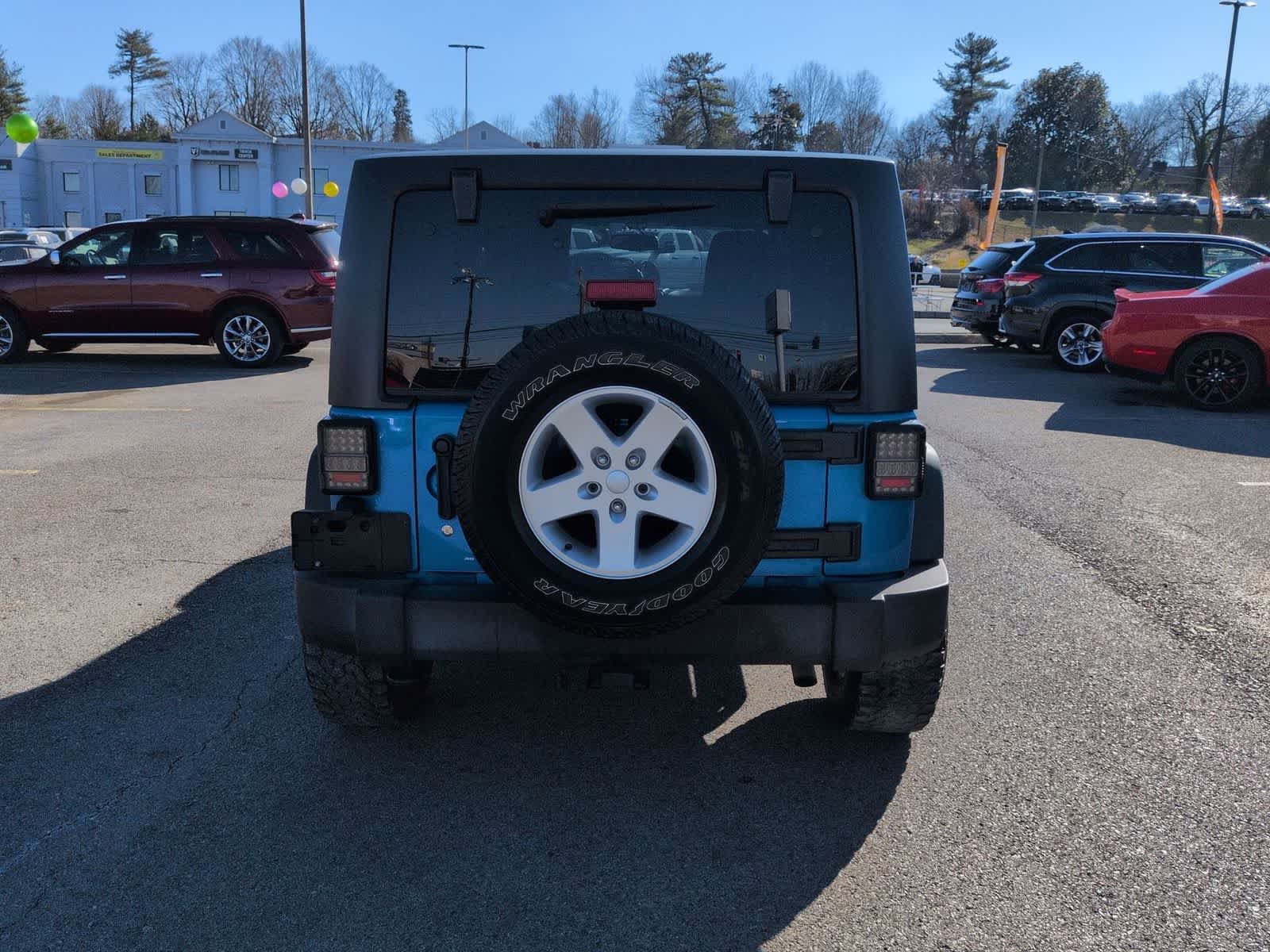 Thumbnail: 2016 Jeep Wrangler - 7