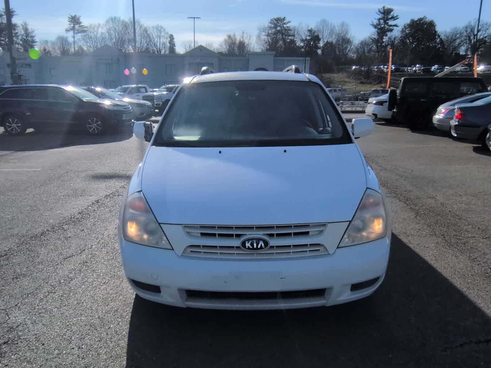 Thumbnail: 2008 Kia Sedona - 3
