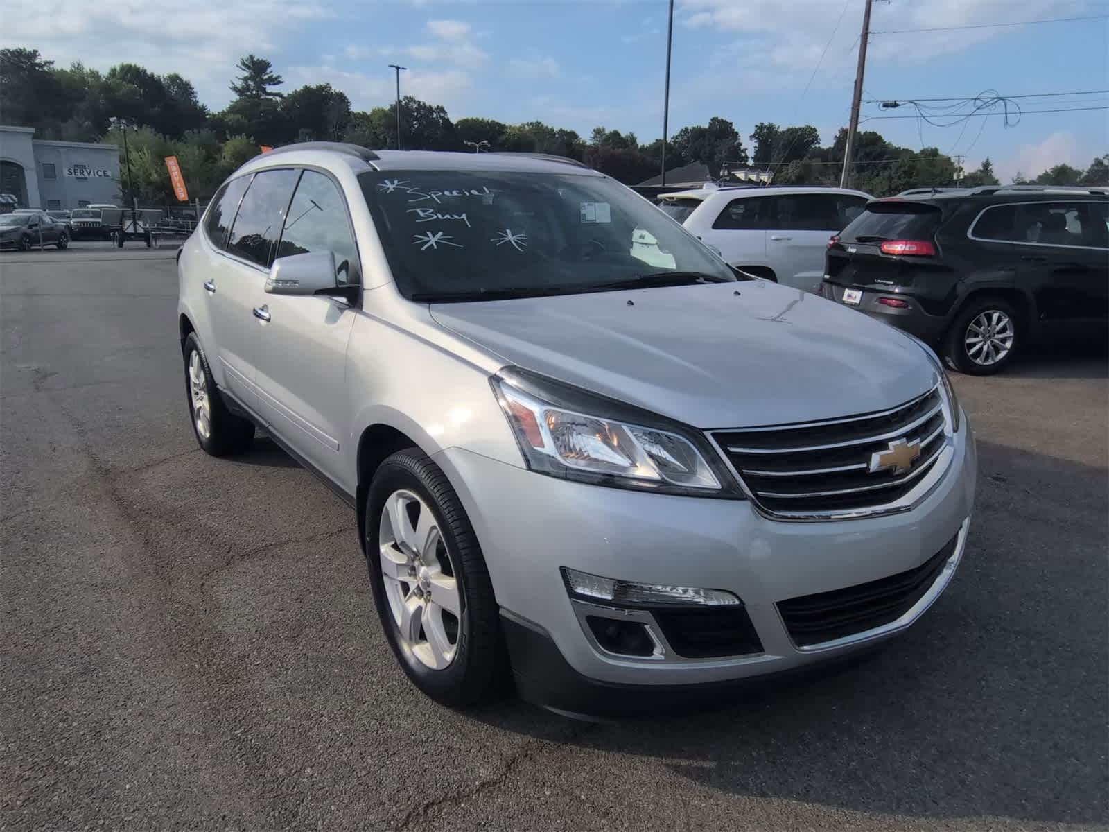 Thumbnail: 2017 Chevrolet Traverse - 2