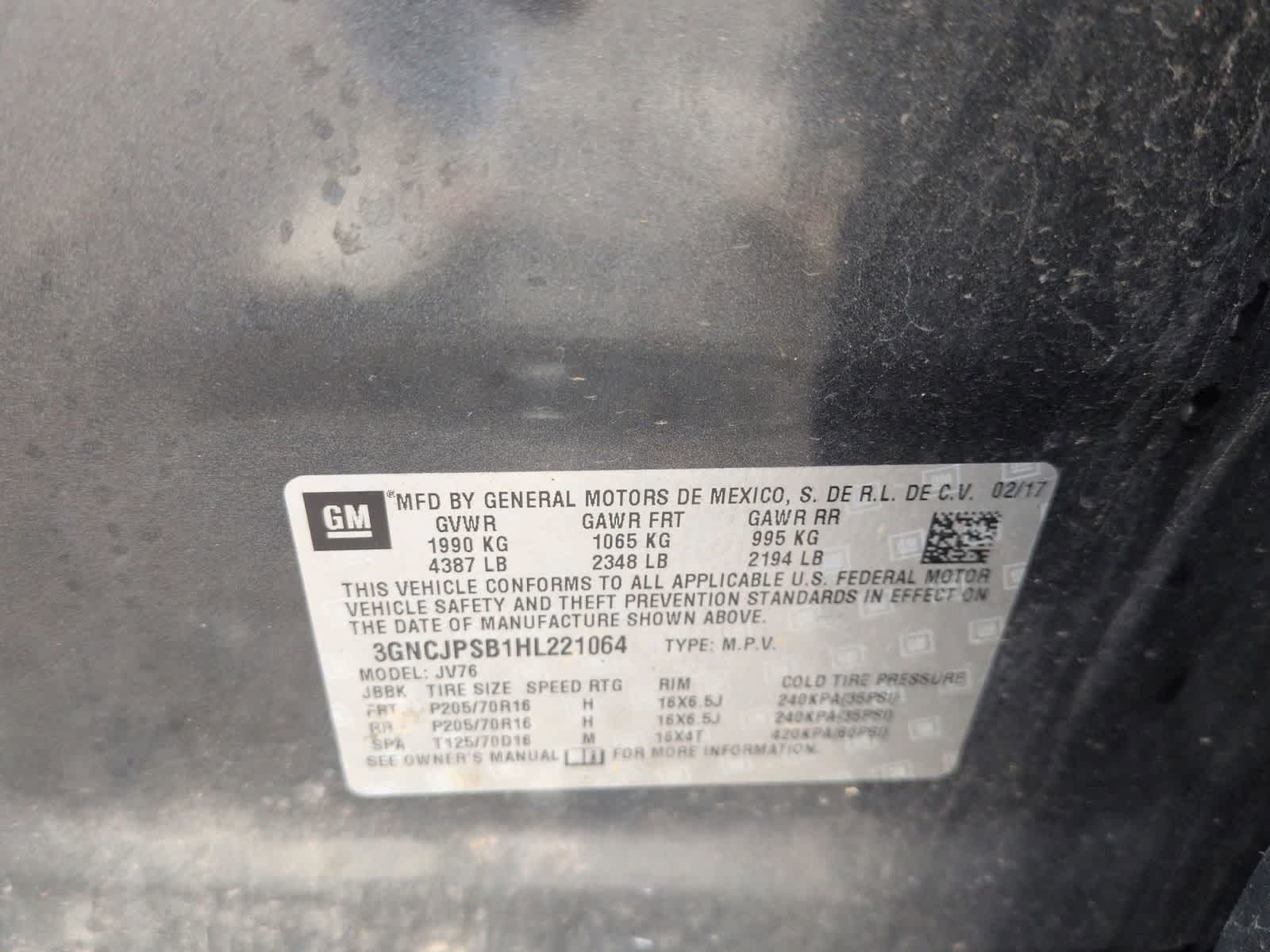 Thumbnail: 2017 Chevrolet Trax - 33