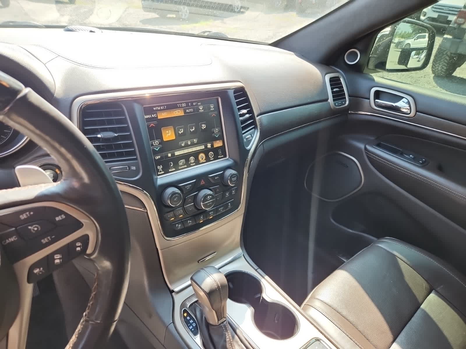 Thumbnail: 2017 Jeep Grand Cherokee - 10
