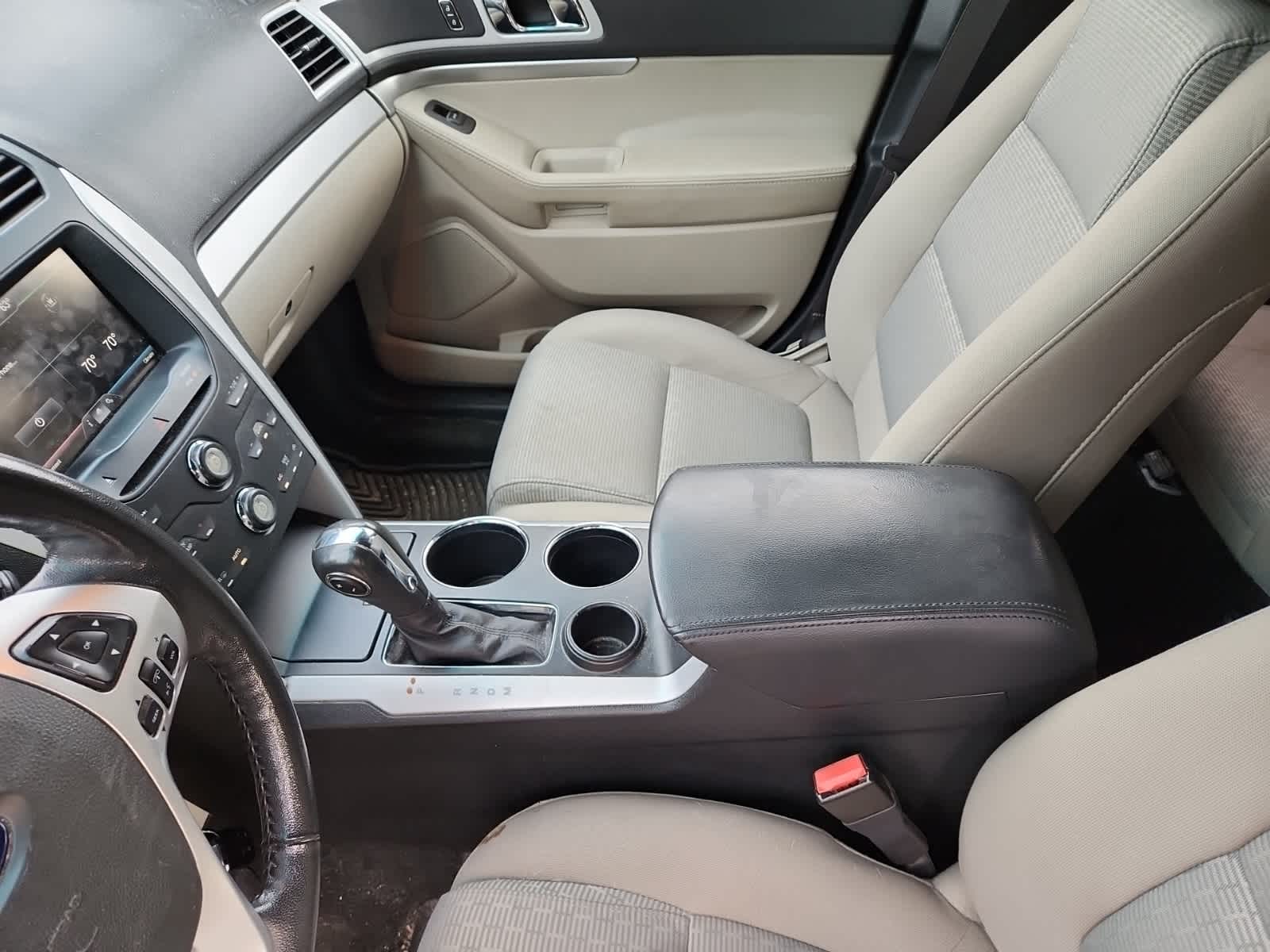 Thumbnail: 2012 Ford Explorer - 11