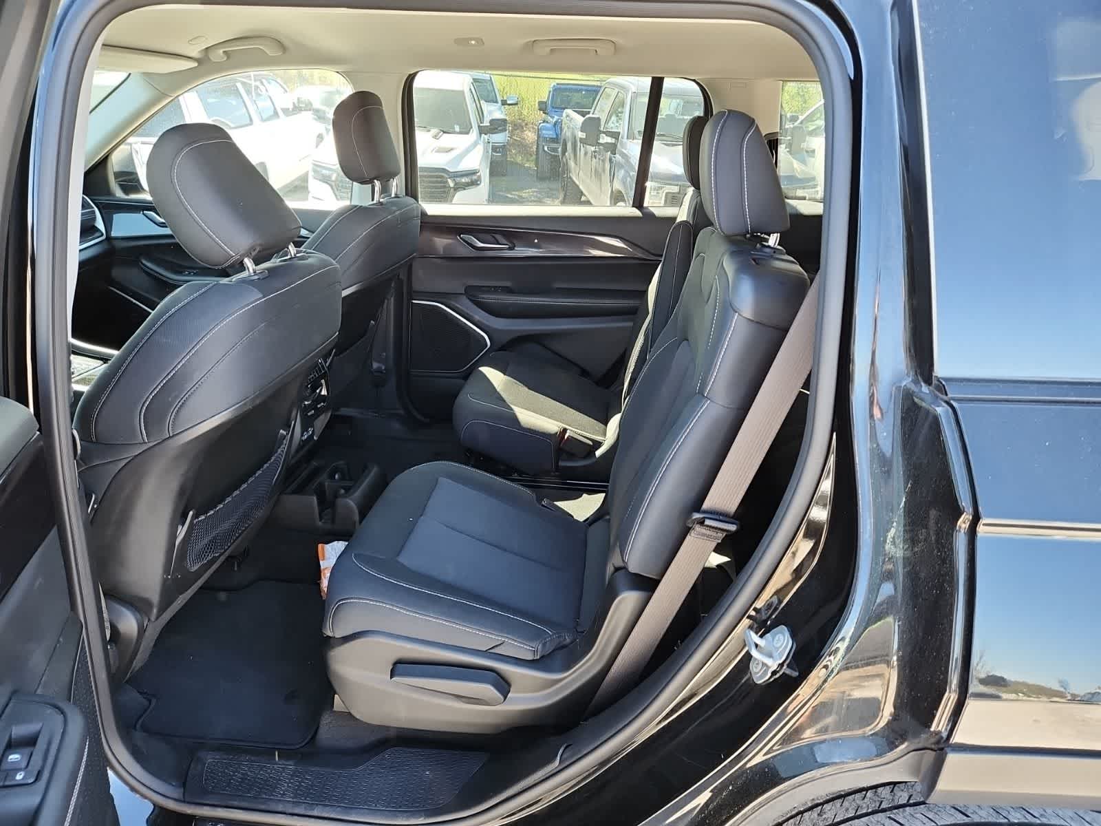 Thumbnail: 2021 Jeep Grand Cherokee L - 26