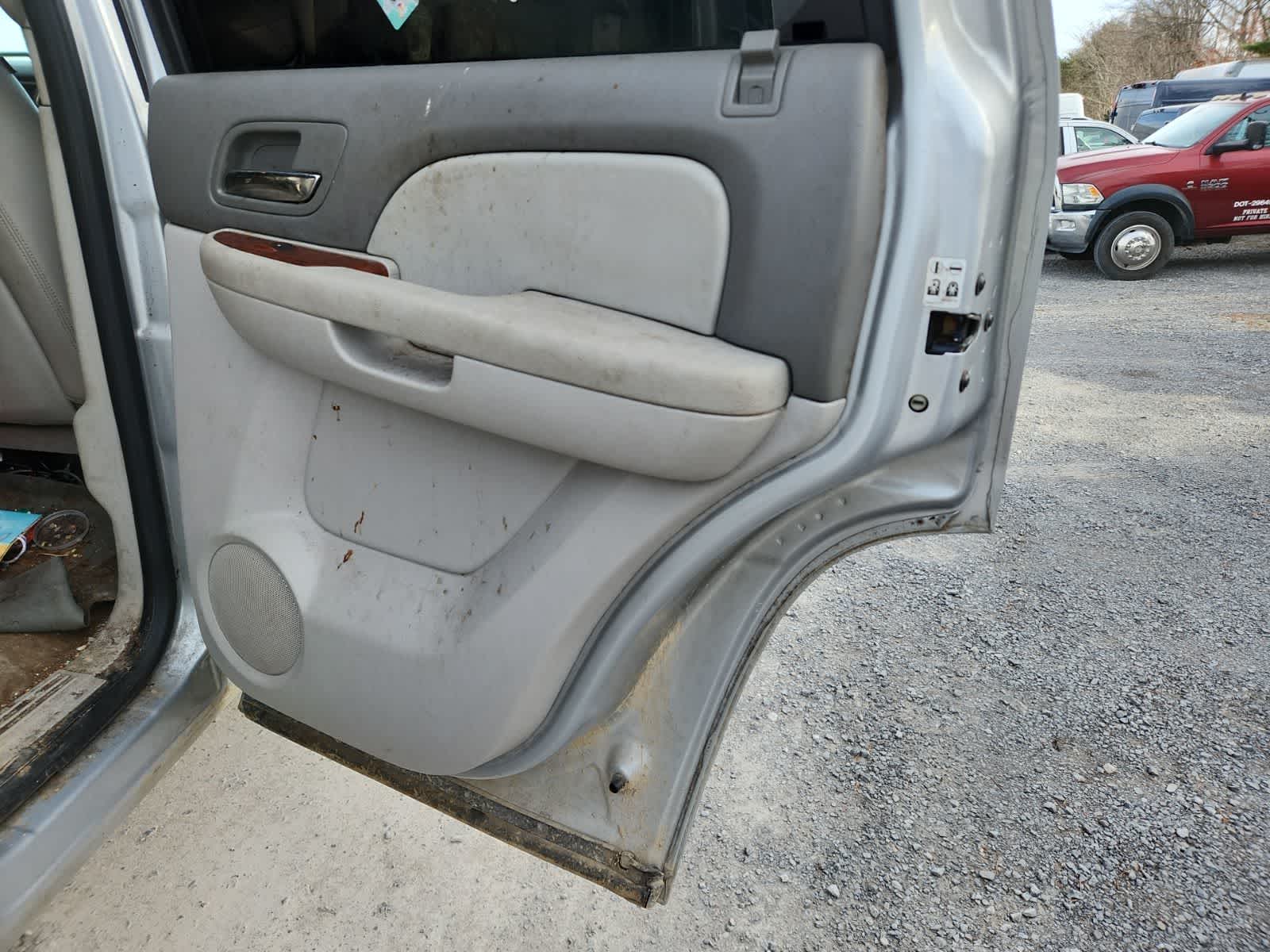 Thumbnail: 2012 Chevrolet Tahoe - 24