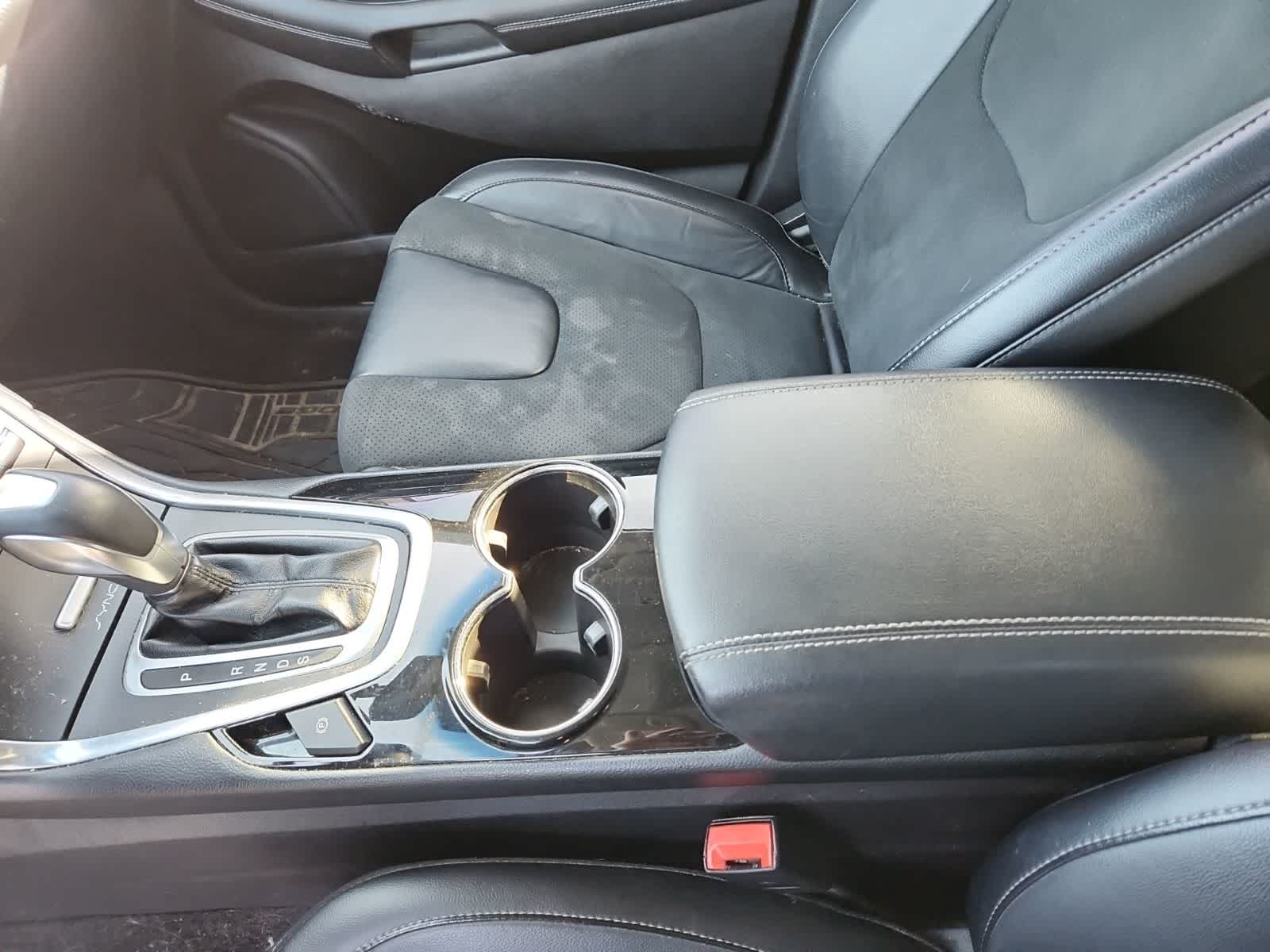 Thumbnail: 2016 Ford Edge - 11