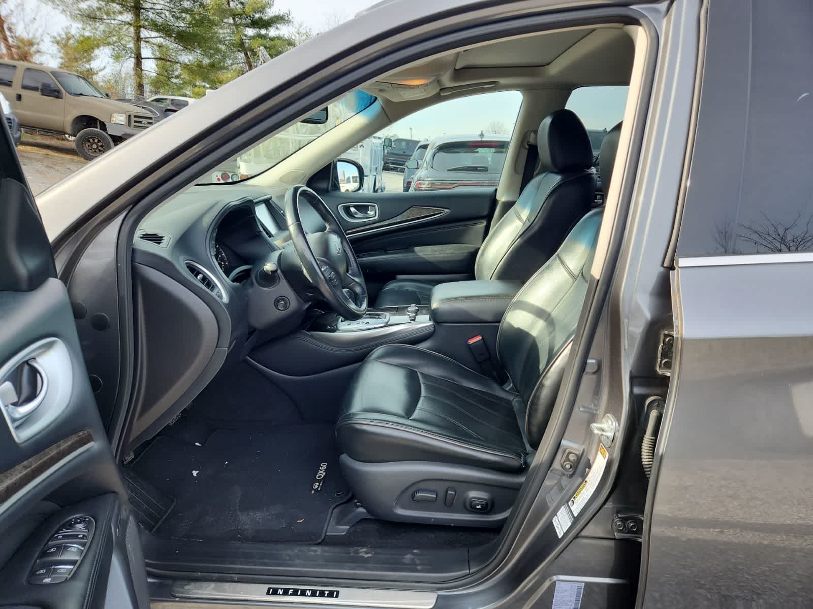 Thumbnail: 2015 INFINITI QX60 - 15