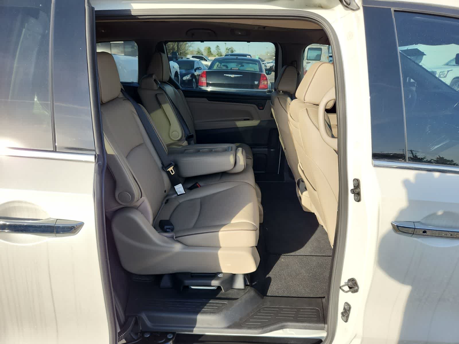 Thumbnail: 2023 Honda Odyssey - 24