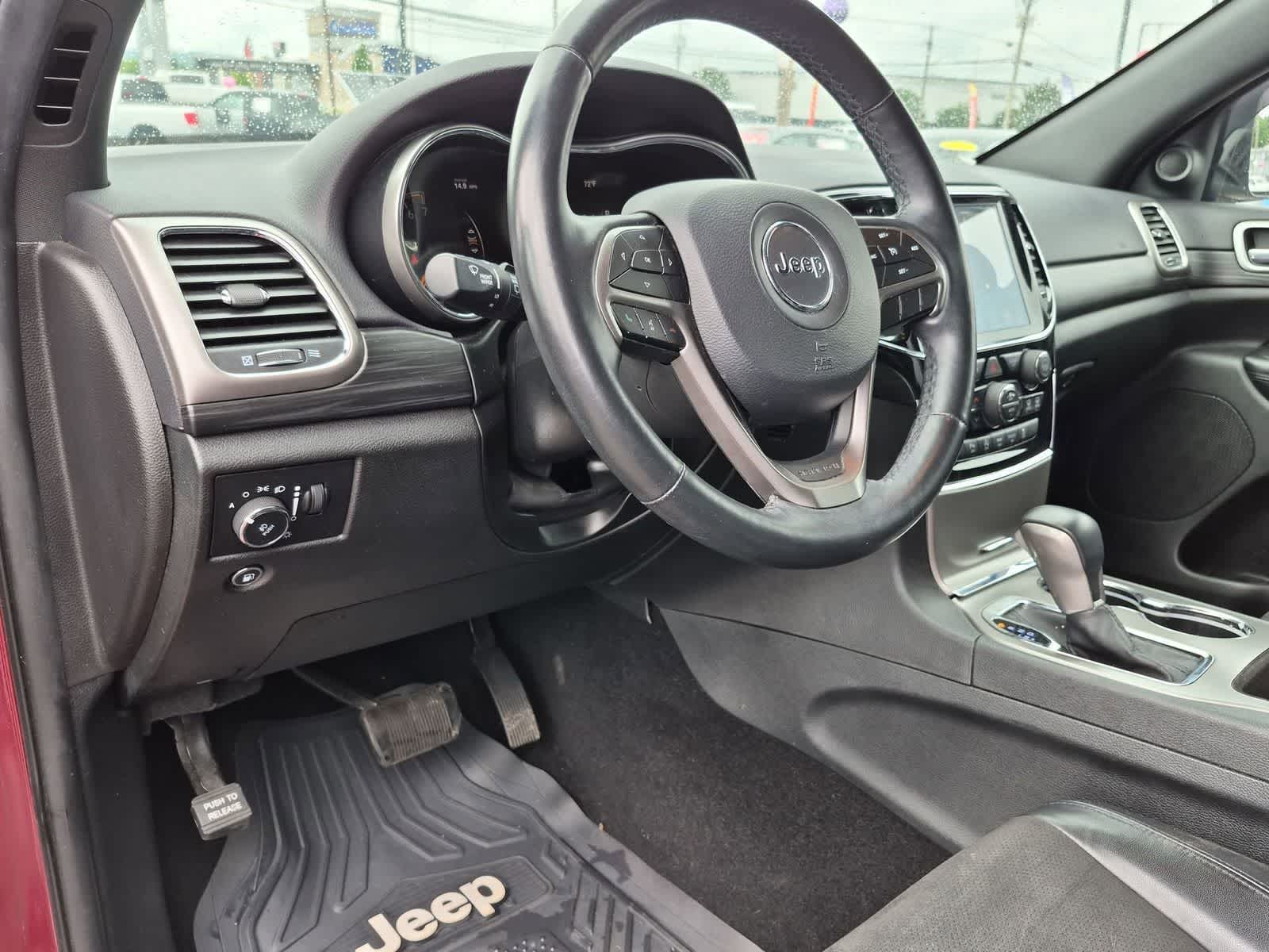Thumbnail: 2019 Jeep Grand Cherokee - 10