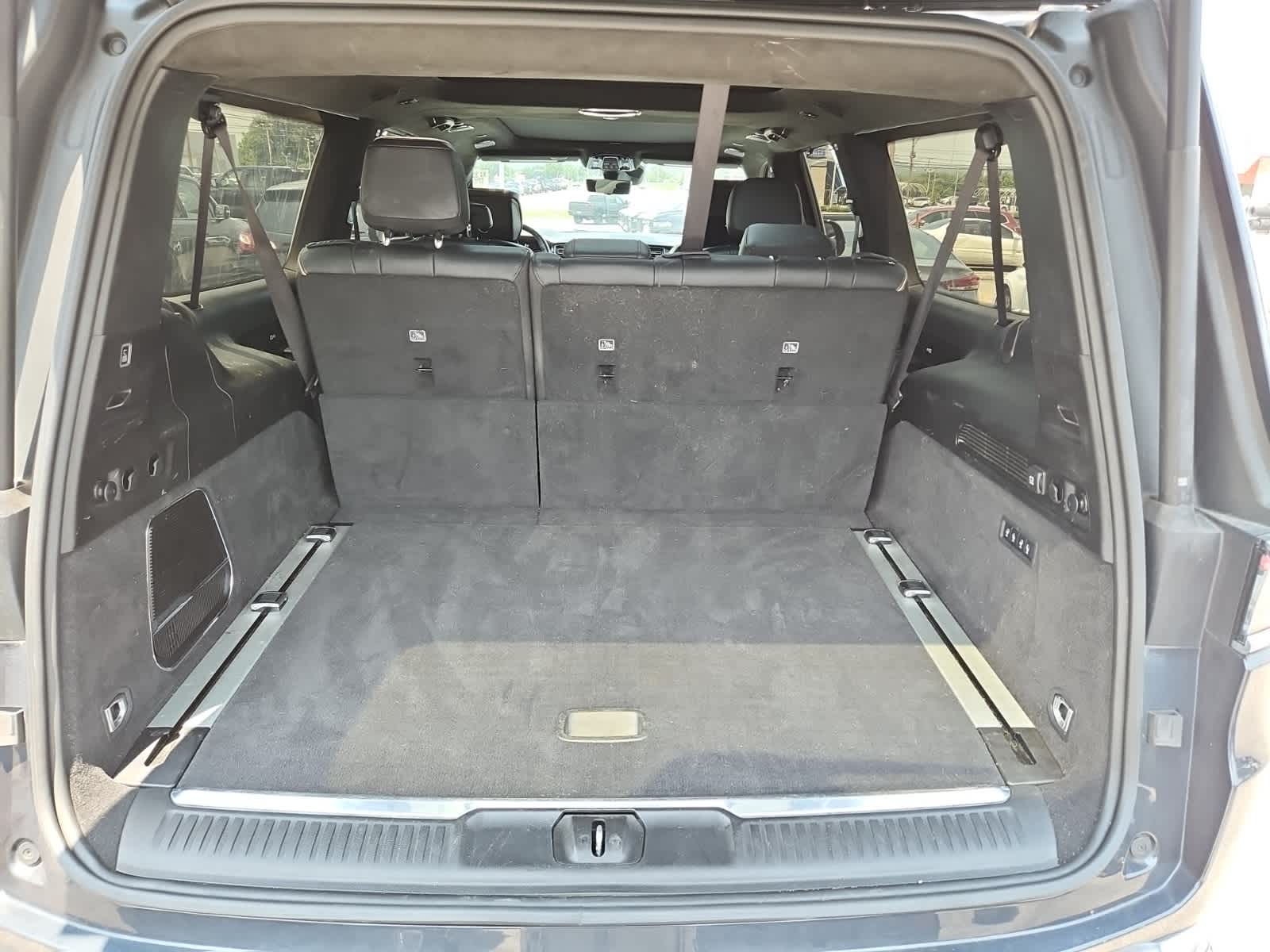 2023 Jeep Grand Wagoneer L Series III 28