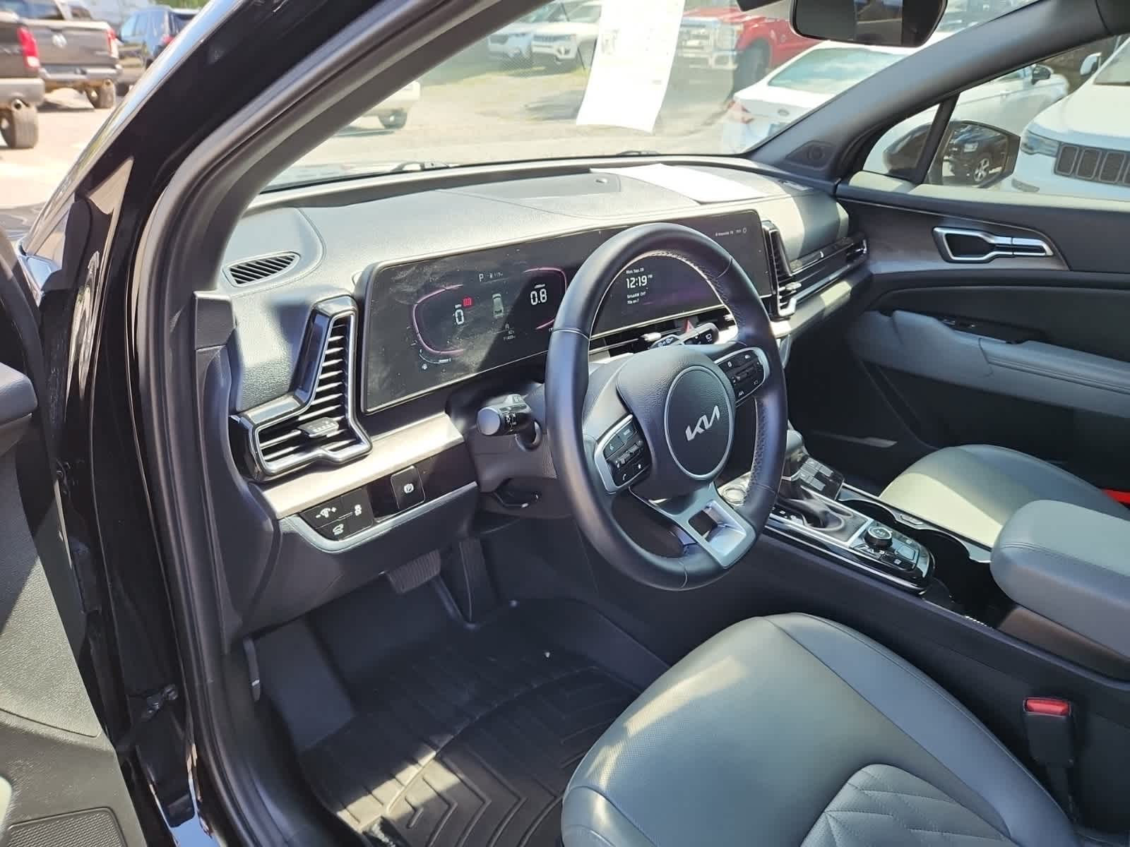 Thumbnail: 2023 Kia Sportage - 13