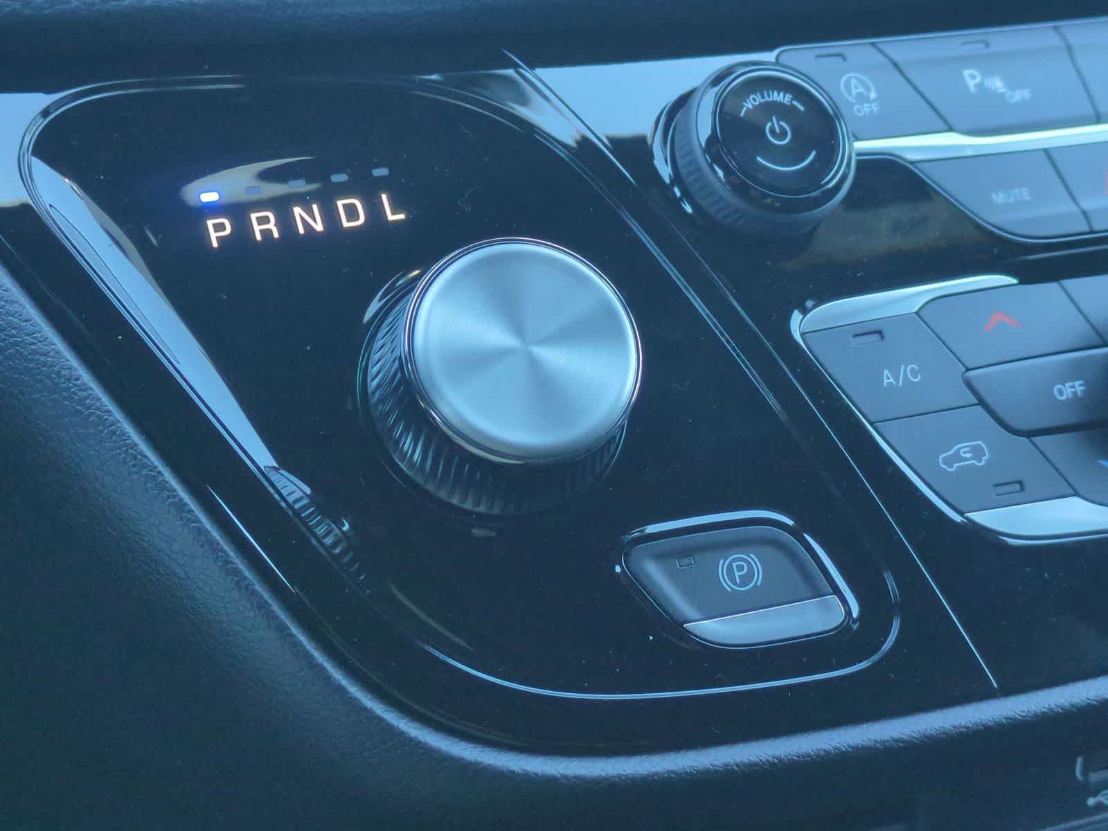 Thumbnail: 2027 Chrysler Pacifica - 31