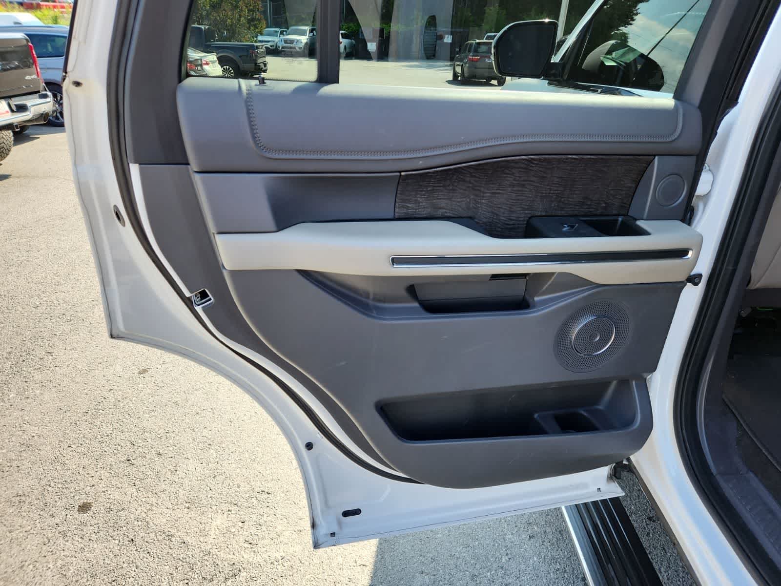 Thumbnail: 2019 Ford Expedition - 28