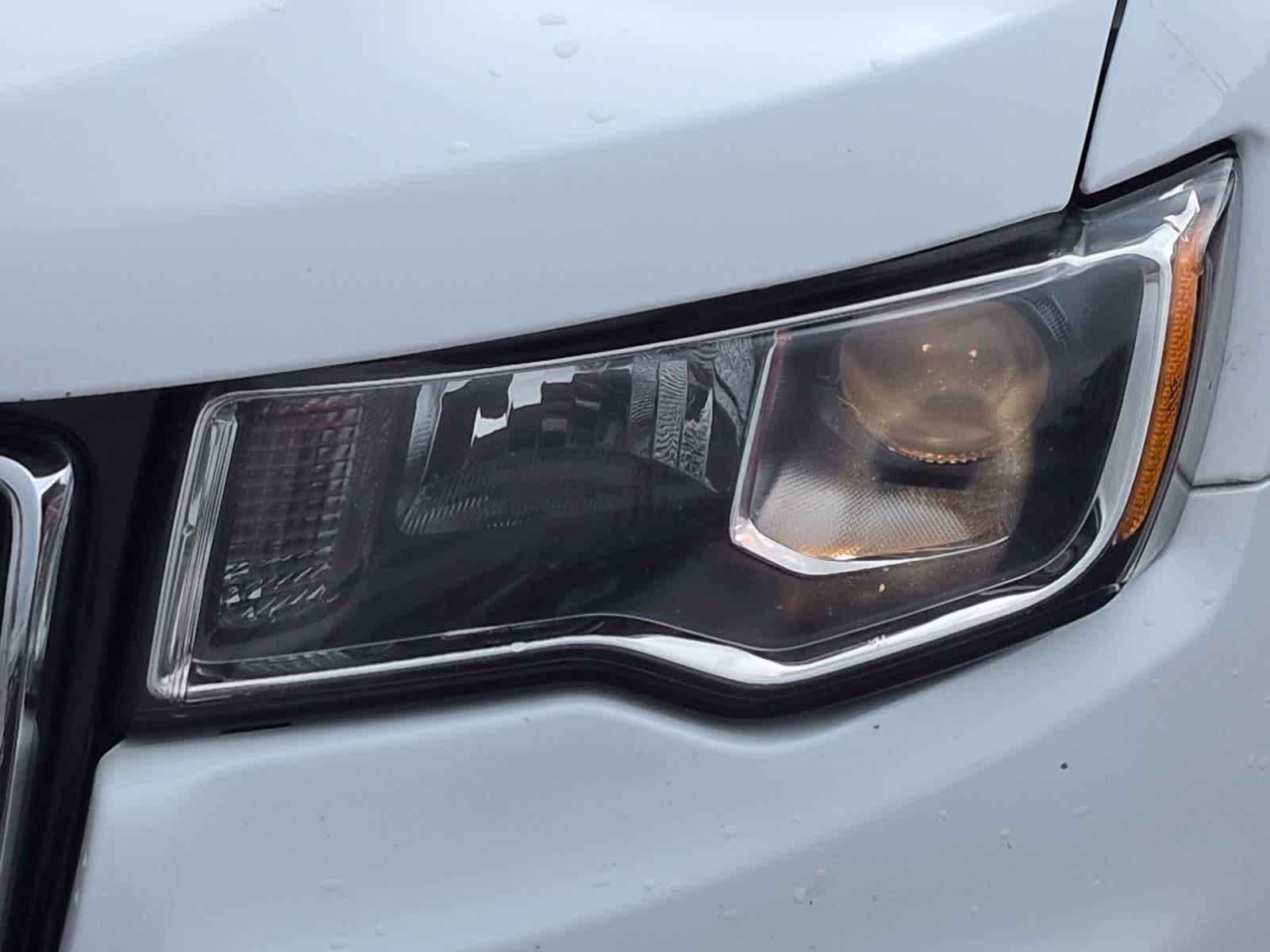 Thumbnail: 2018 Jeep Grand Cherokee - 11