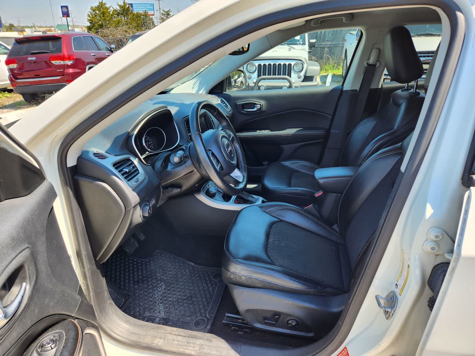 Thumbnail: 2018 Jeep Compass - 15