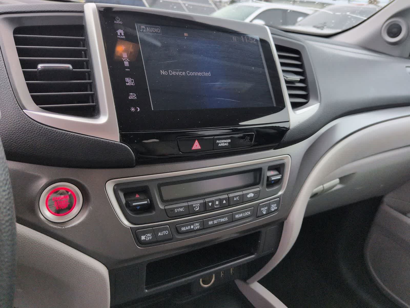 Thumbnail: 2018 Honda Pilot - 25