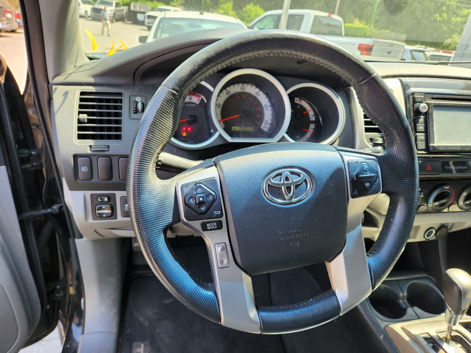 Thumbnail: 2015 Toyota Tacoma - 13