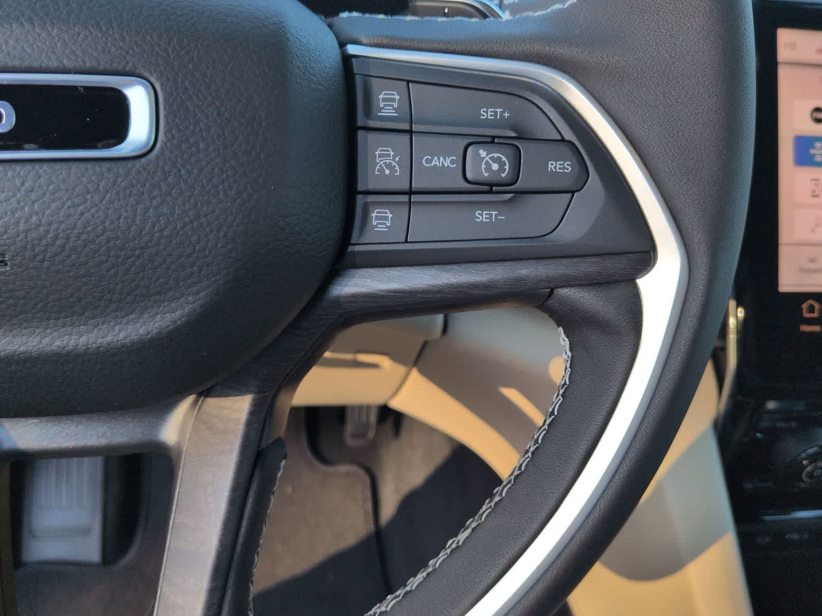 Thumbnail: 2025 Jeep Grand Cherokee L - 35