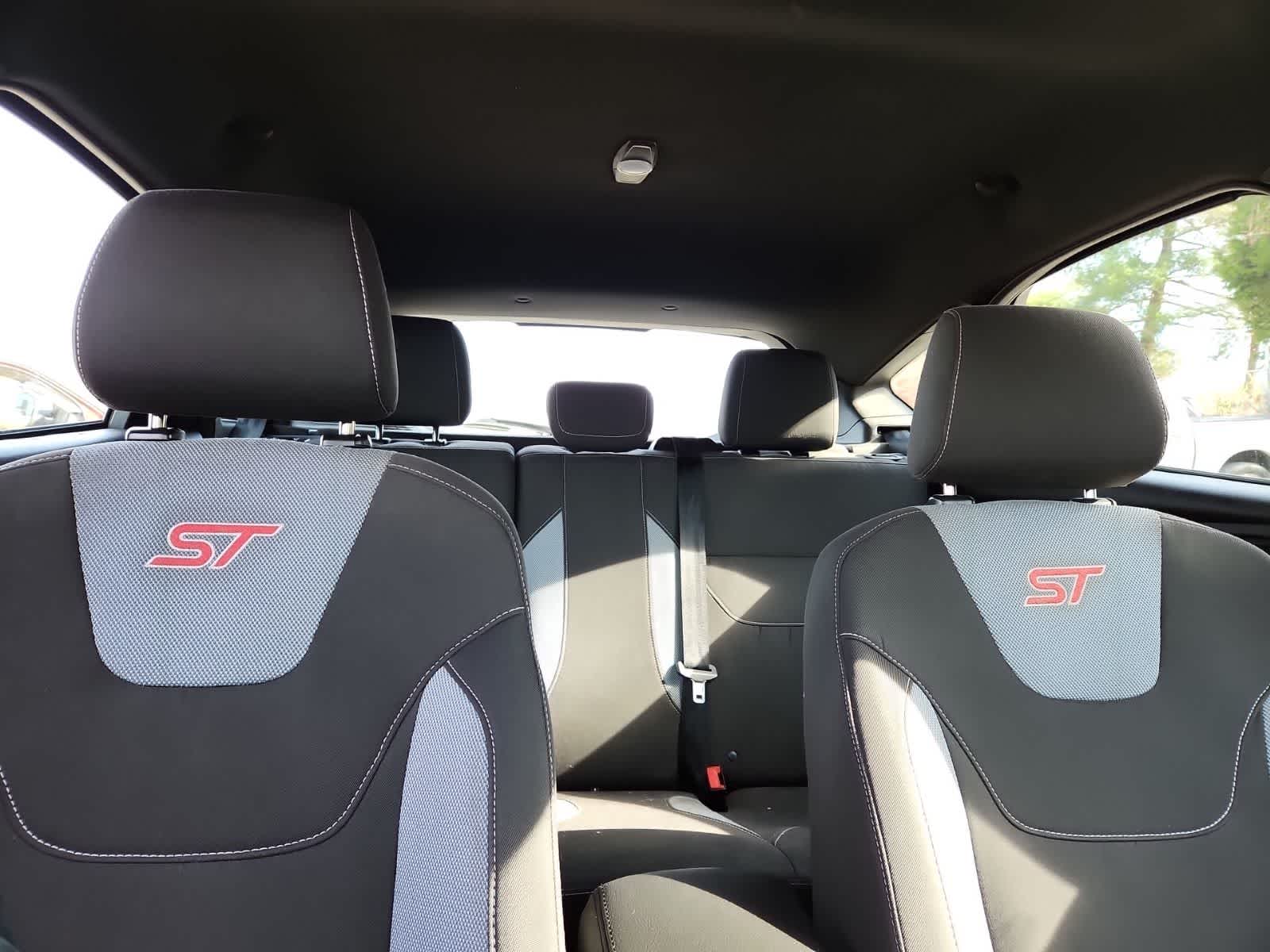 Thumbnail: 2017 Ford Focus - 19