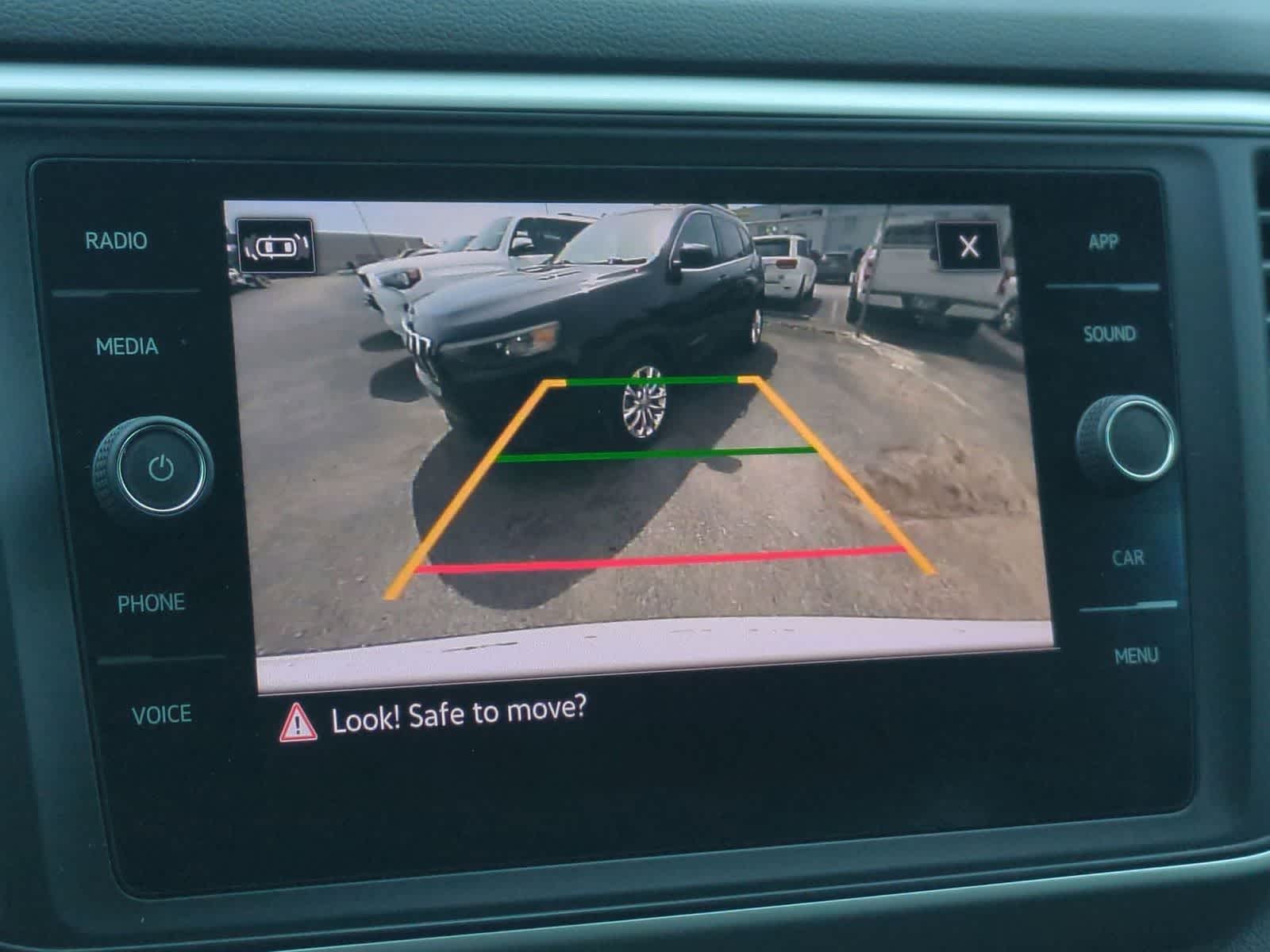 Thumbnail: 2021 Volkswagen Atlas - 30