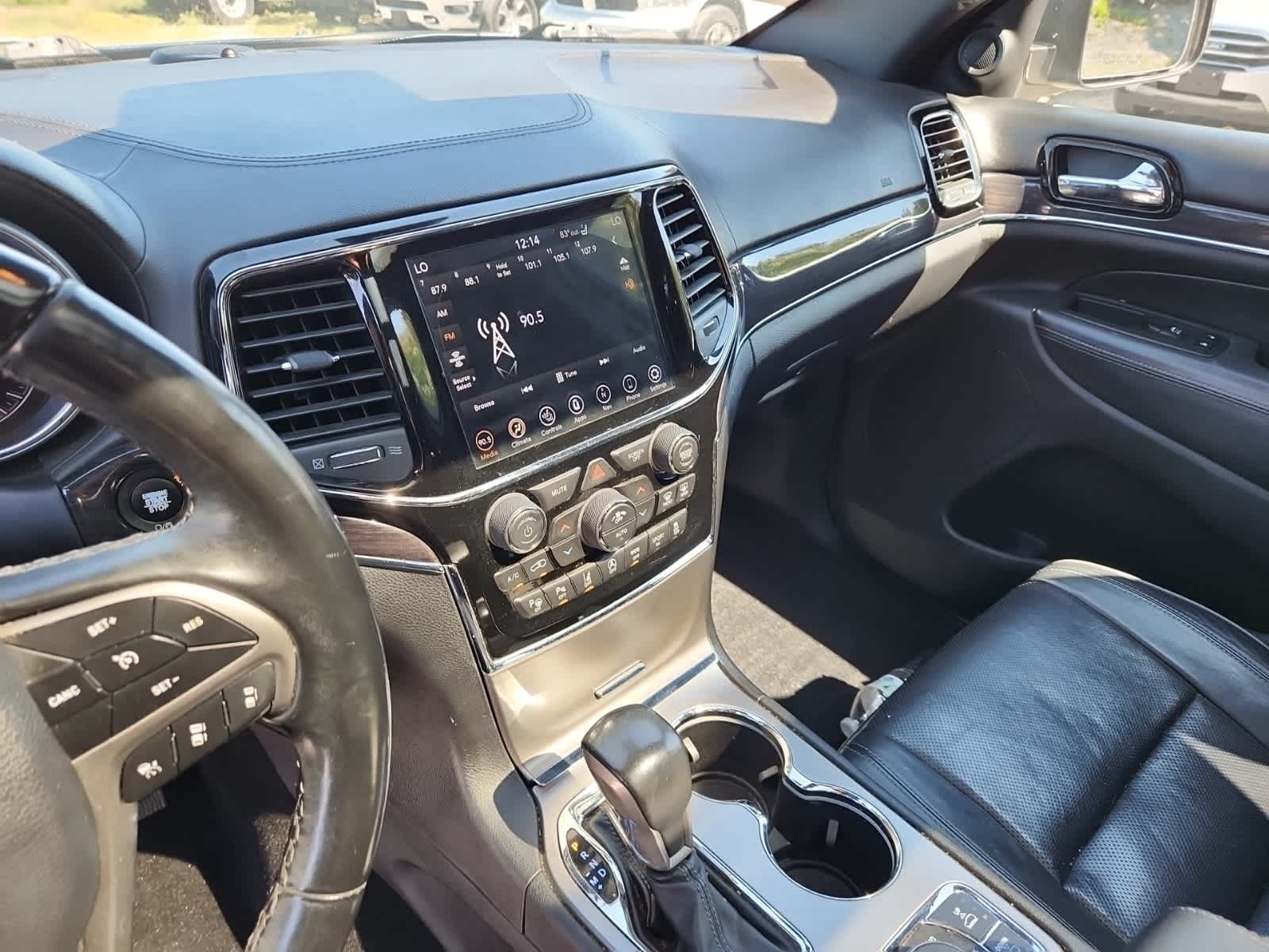 Thumbnail: 2020 Jeep Grand Cherokee - 10