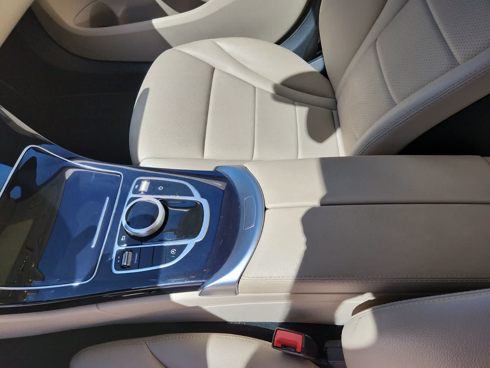 Thumbnail: 2017 Mercedes-Benz C-Class - 11