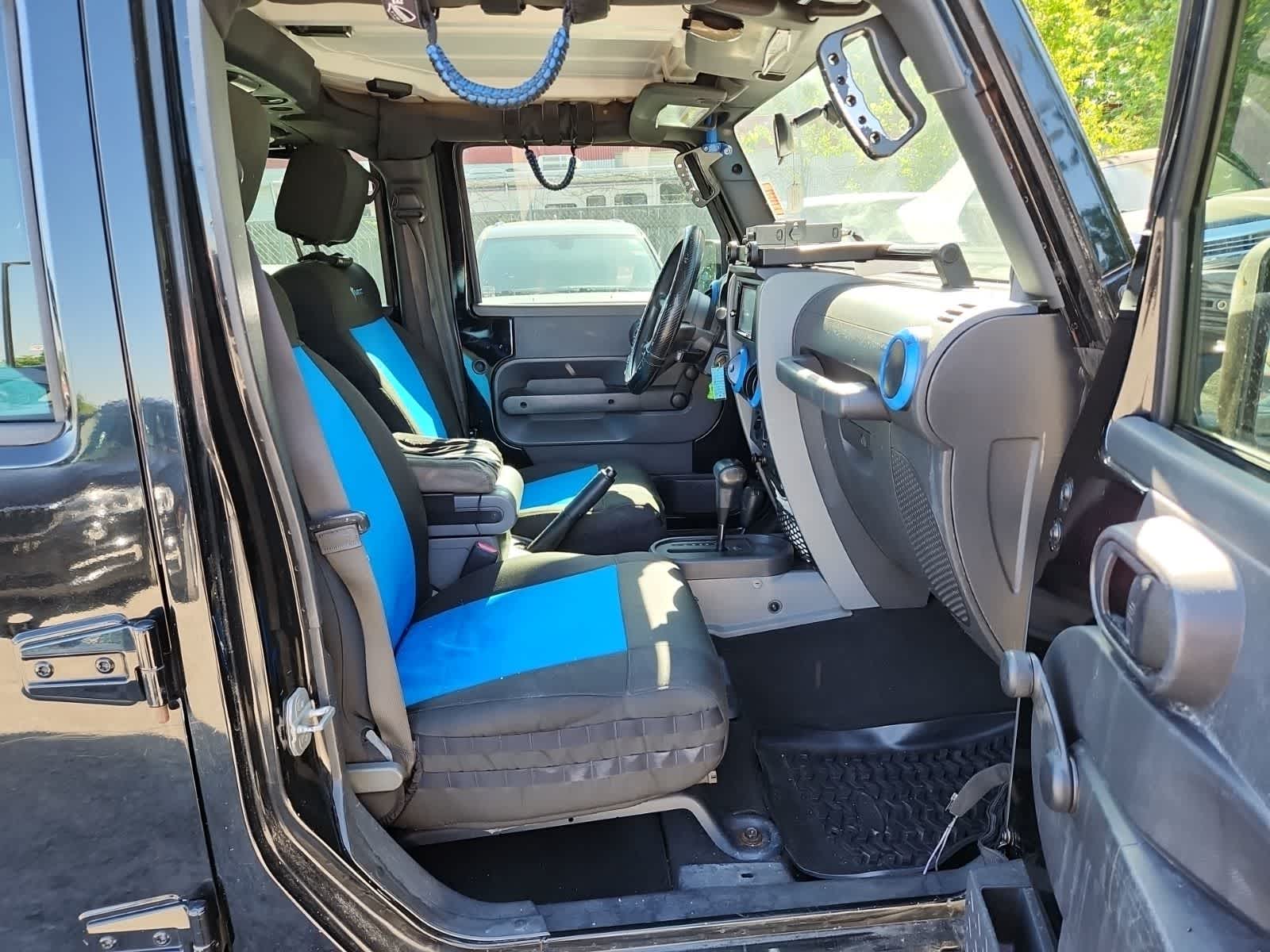 Thumbnail: 2010 Jeep Wrangler - 22