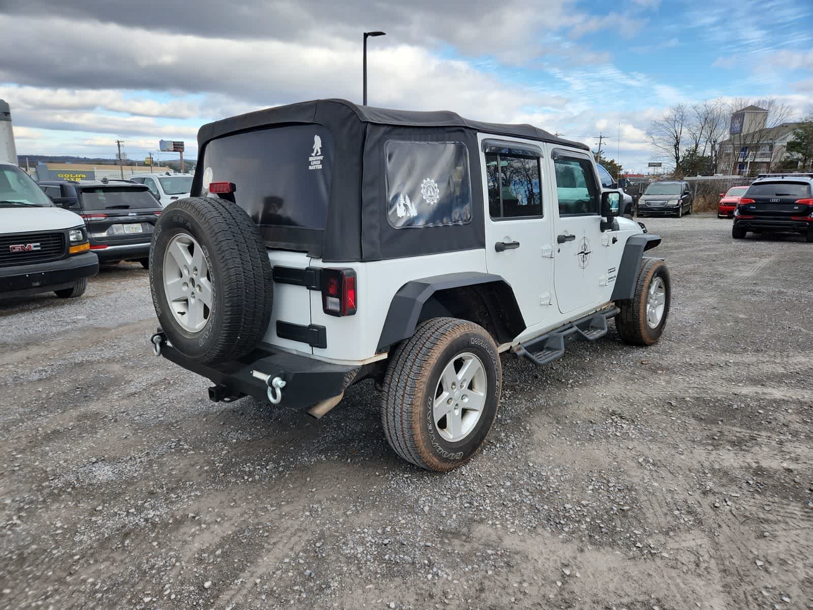 Thumbnail: 2016 Jeep Wrangler - 6