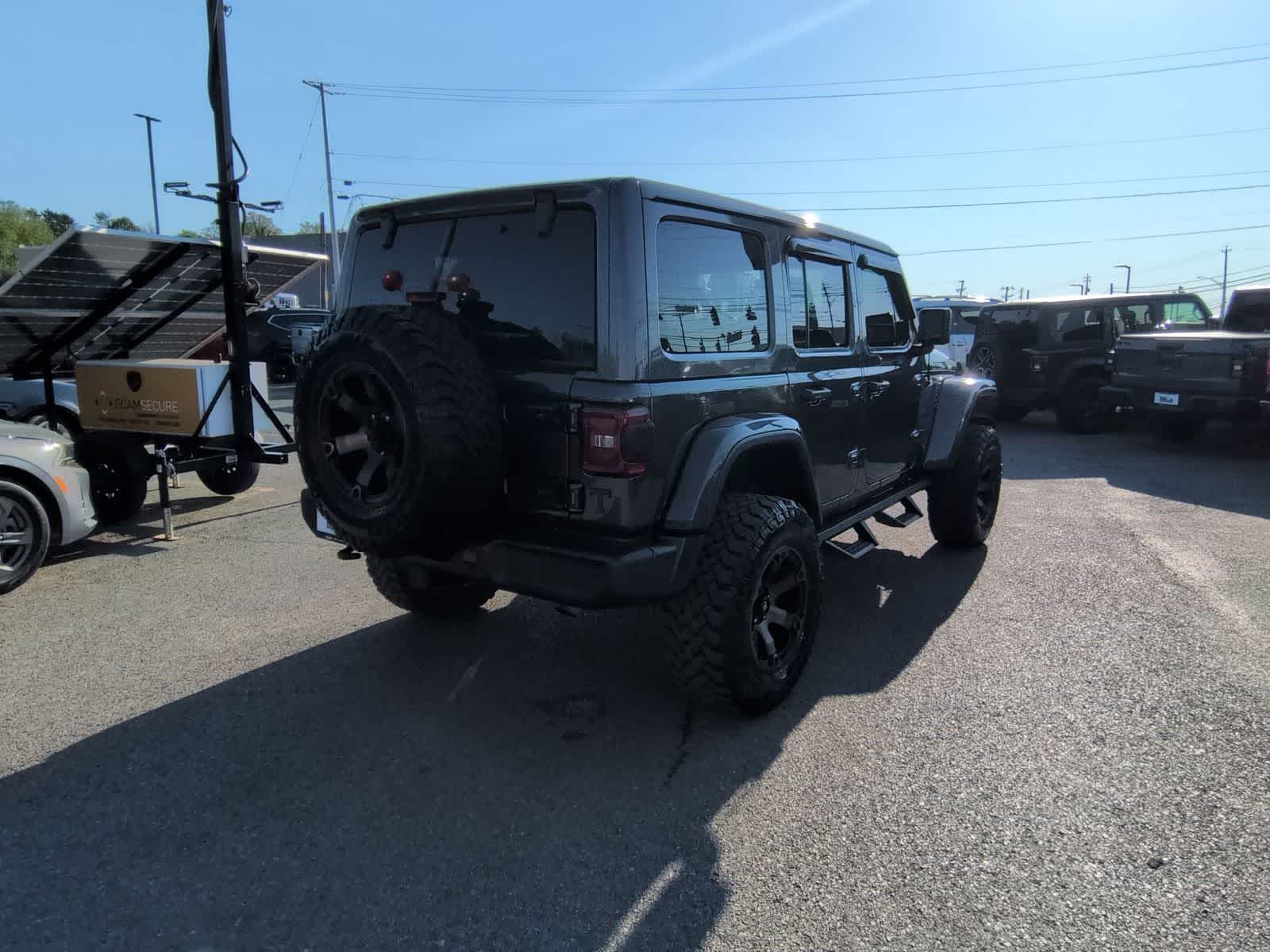 Thumbnail: 2021 Jeep Wrangler - 8