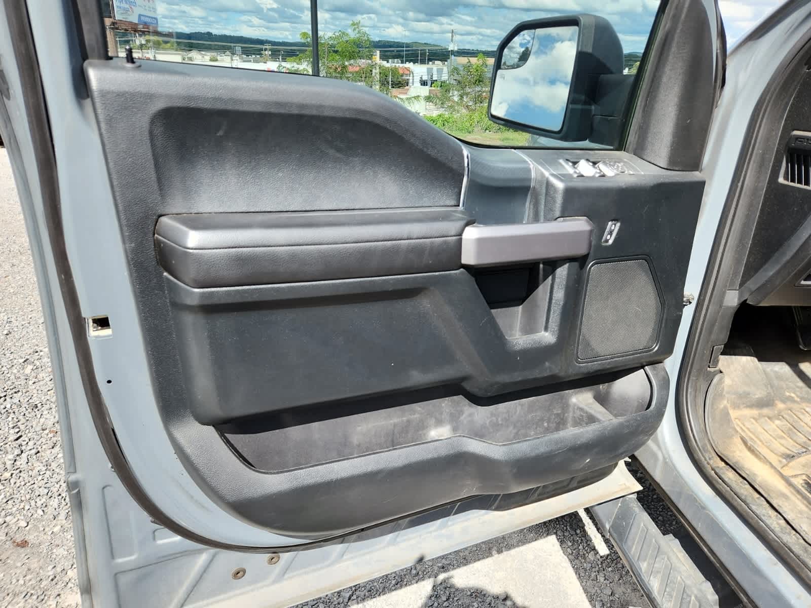 Thumbnail: 2019 Ford F-150 - 16