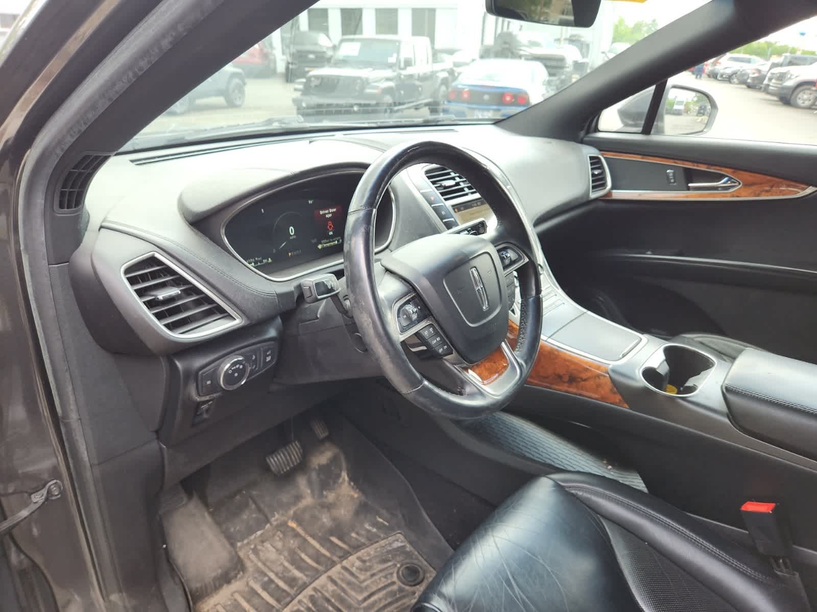Thumbnail: 2019 Lincoln Nautilus - 13