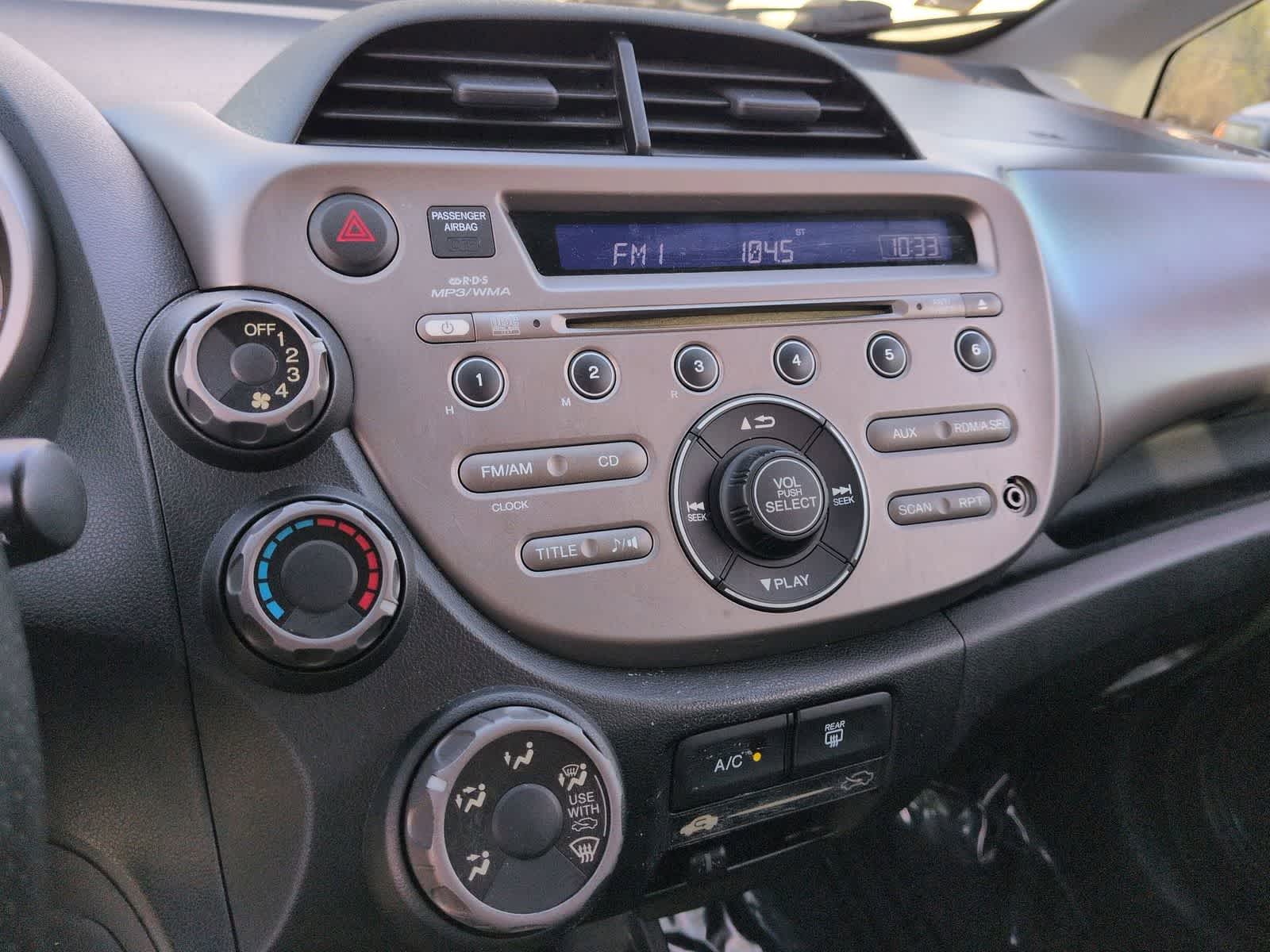 Thumbnail: 2011 Honda Fit - 23