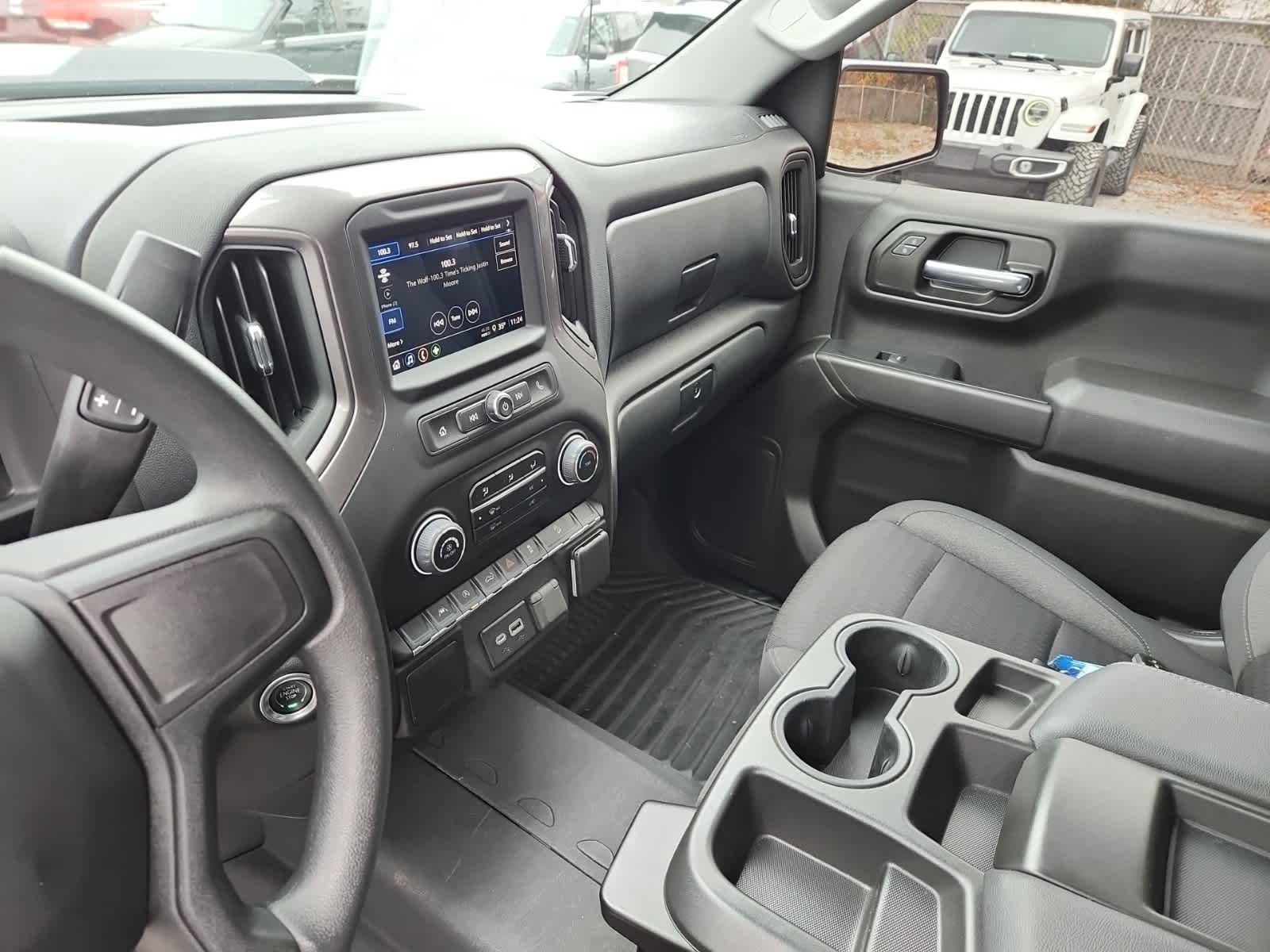 Thumbnail: 2022 Chevrolet Silverado 1500 - 10