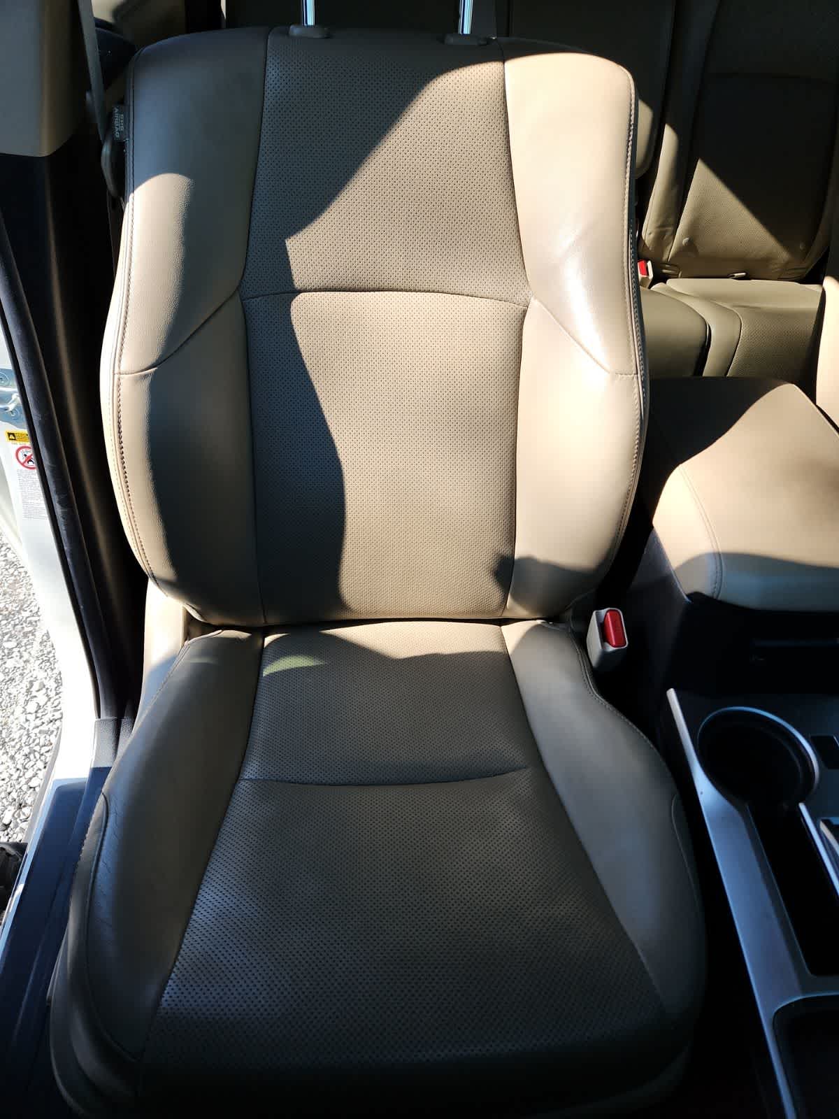 Thumbnail: 2018 Toyota 4Runner - 18