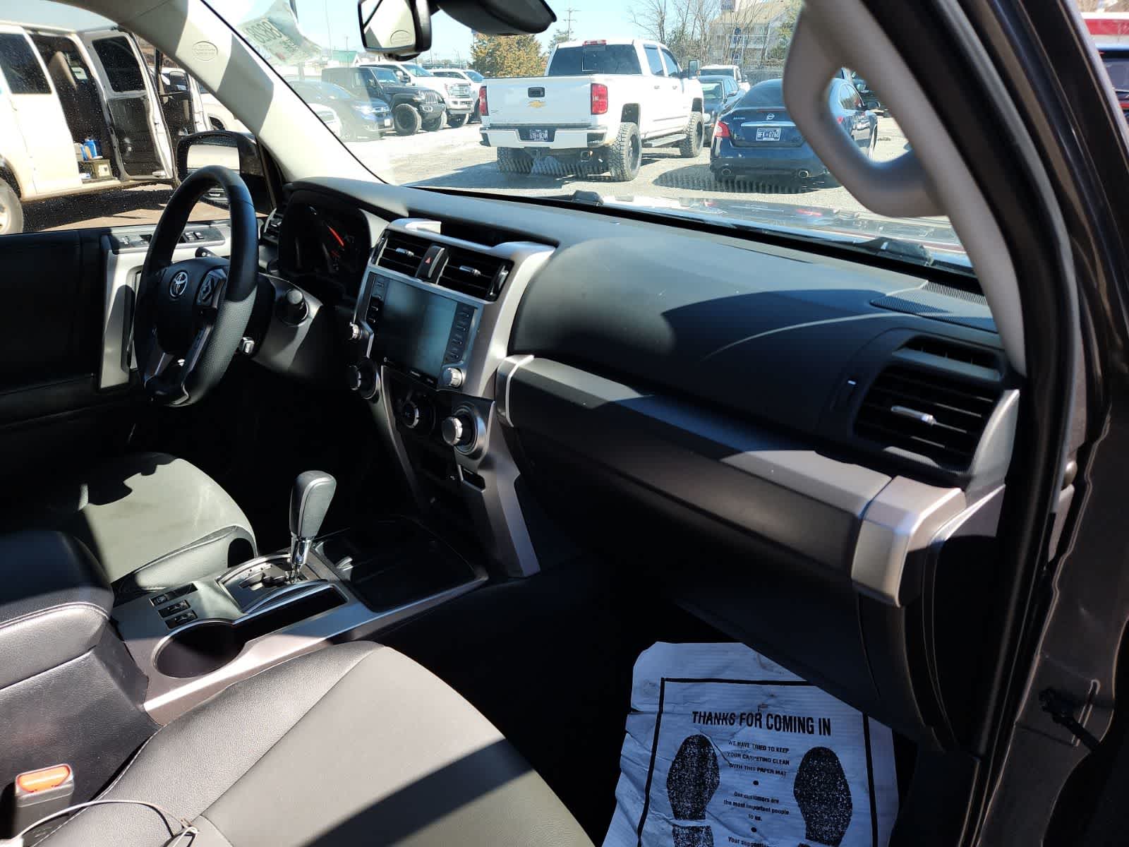 Thumbnail: 2022 Toyota 4Runner - 17