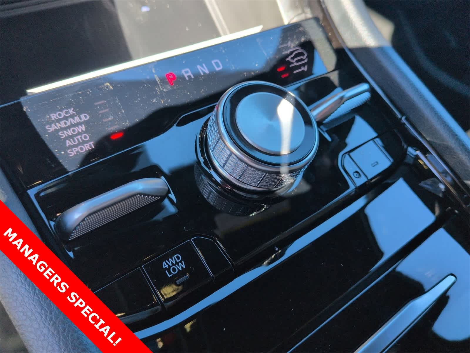 Thumbnail: 2025 Jeep Grand Cherokee - 31