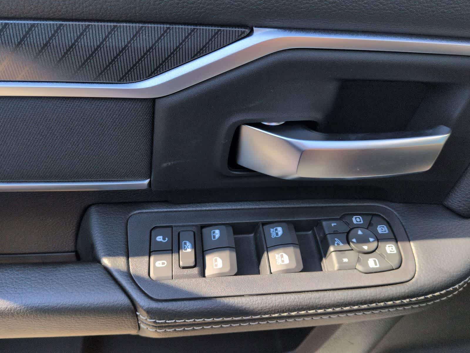 Thumbnail: 2026 RAM 2500 - 16