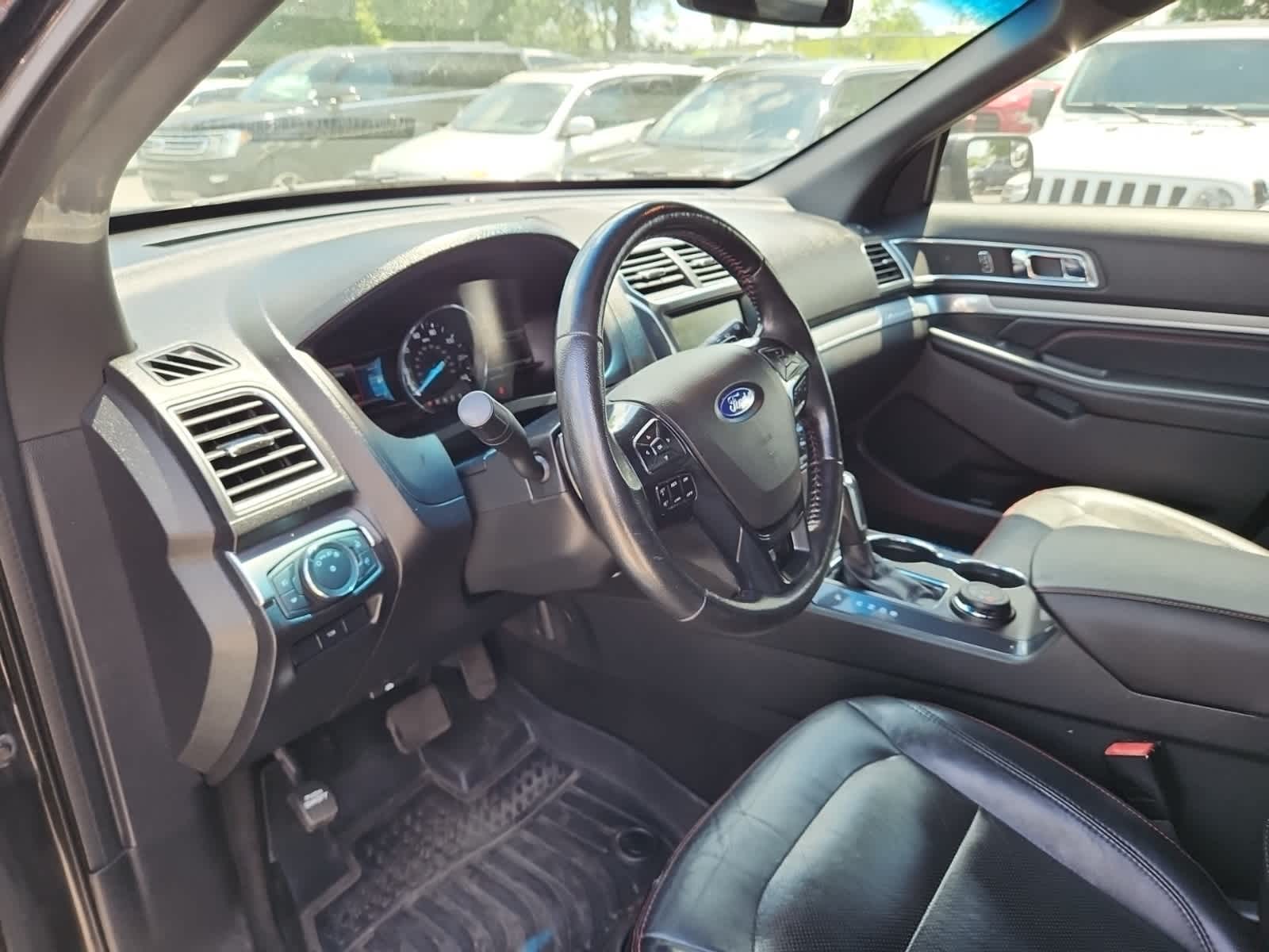 Thumbnail: 2016 Ford Explorer - 13