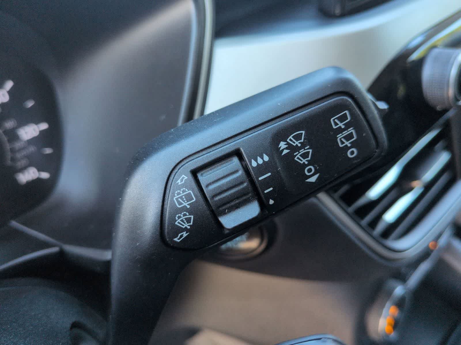 Thumbnail: 2020 Ford Escape - 25