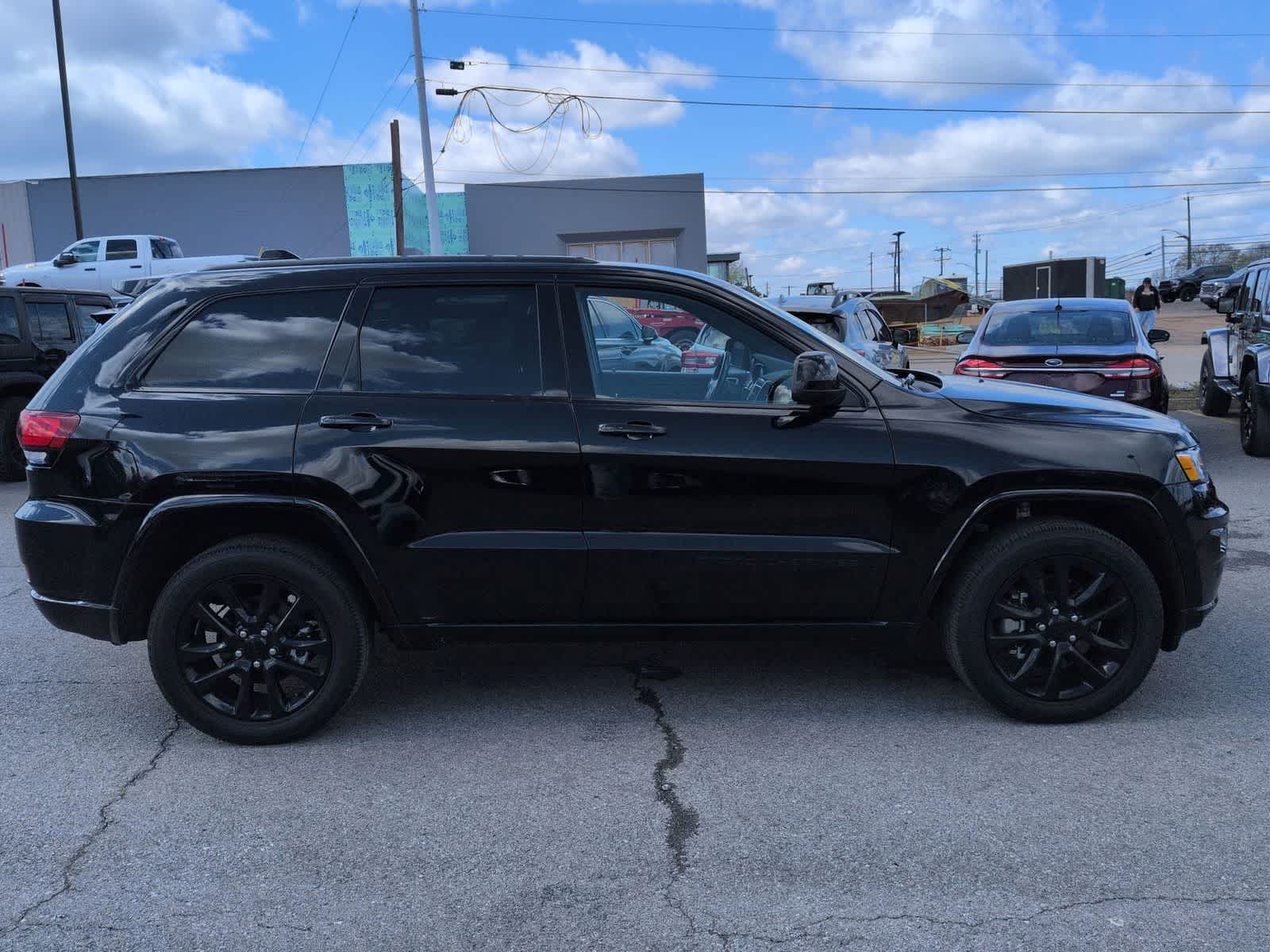 Thumbnail: 2021 Jeep Grand Cherokee - 9