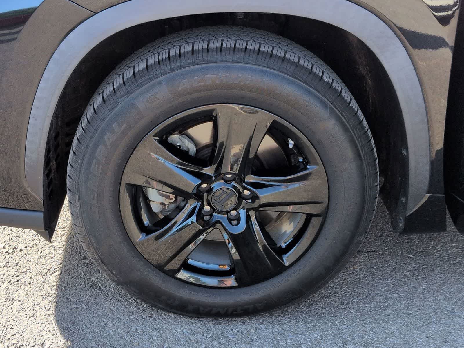 Thumbnail: 2021 Toyota Highlander - 13