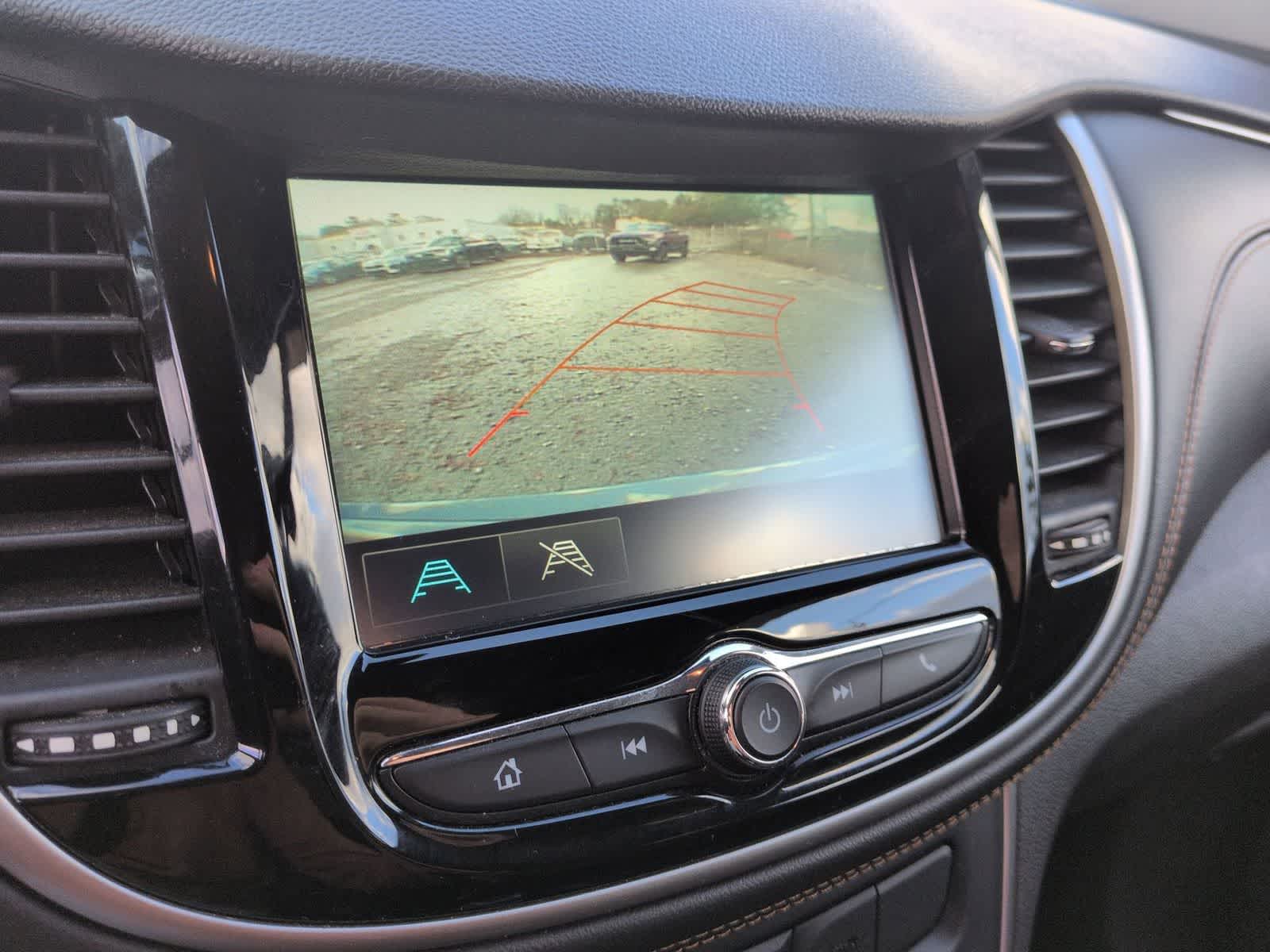 Thumbnail: 2017 Chevrolet Trax - 28