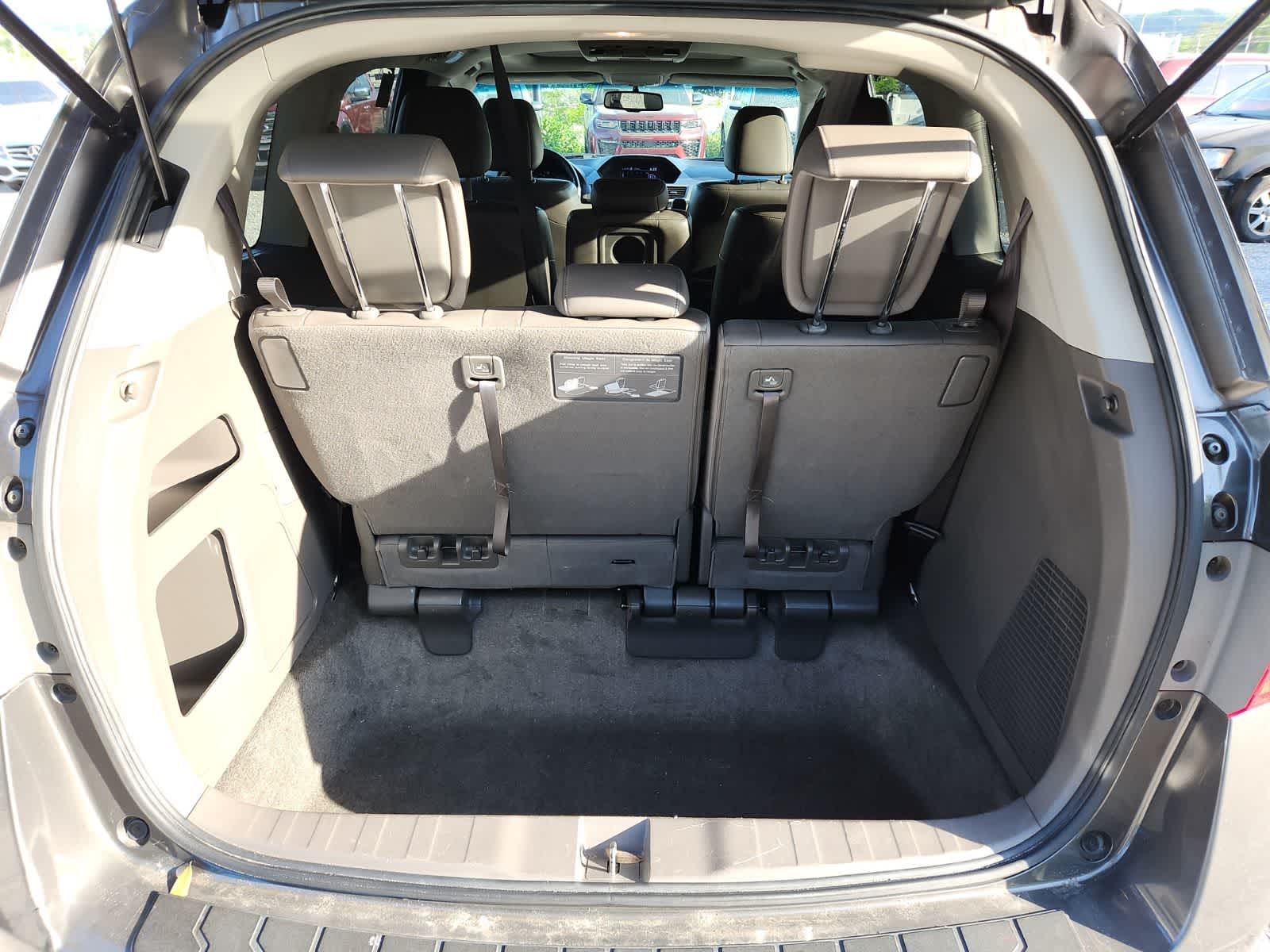 Thumbnail: 2012 Honda Odyssey - 26