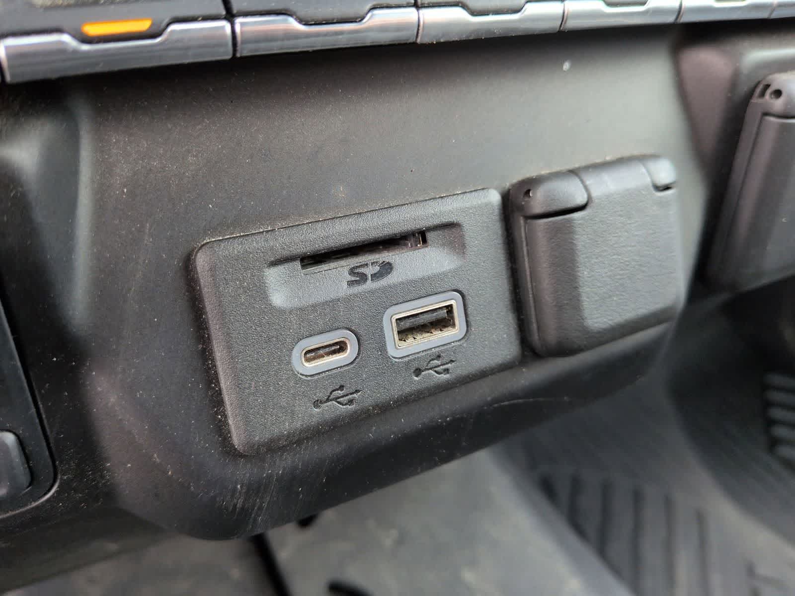 Thumbnail: 2021 Chevrolet Silverado 1500 - 24