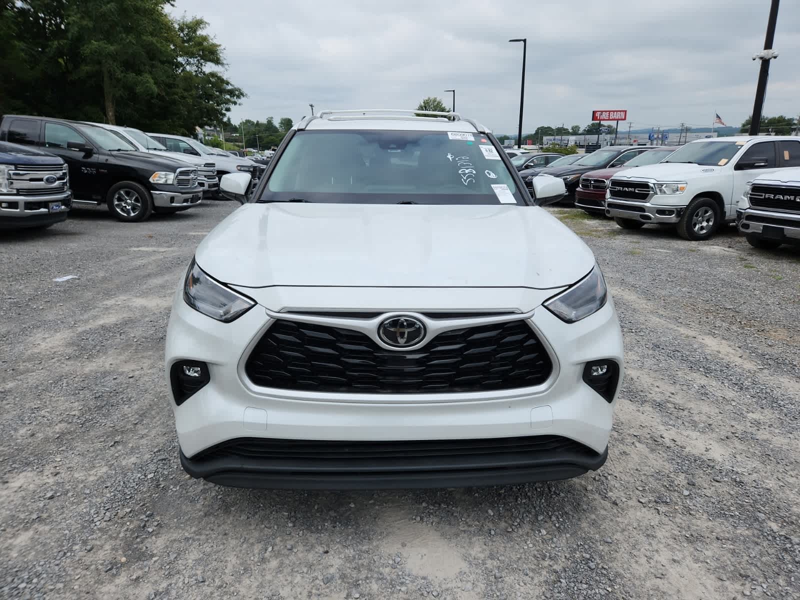 Thumbnail: 2022 Toyota Highlander - 8