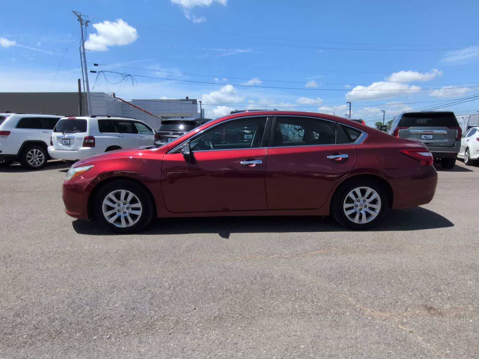 Thumbnail: 2016 Nissan Altima - 5