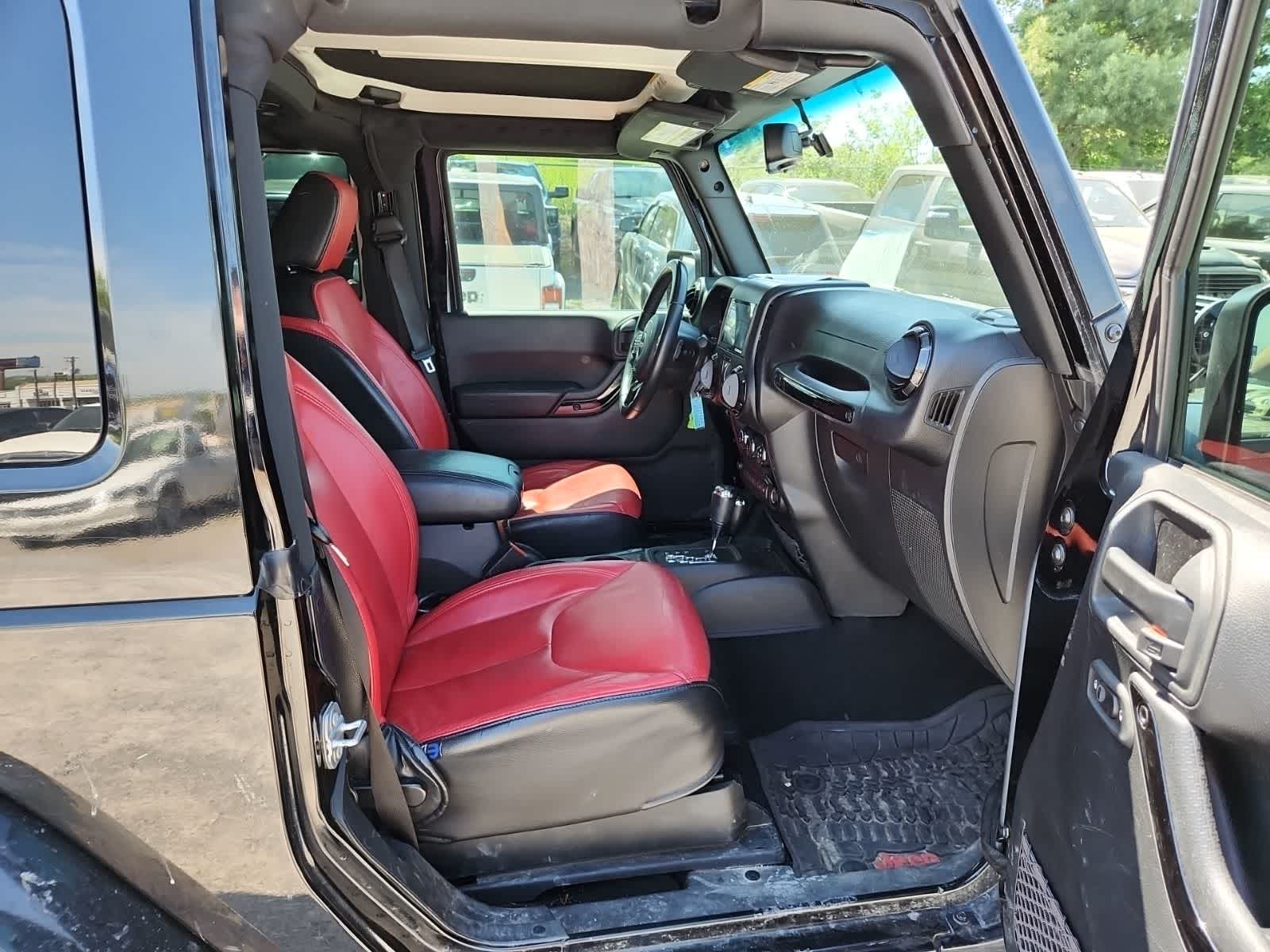 Thumbnail: 2017 Jeep Wrangler - 23